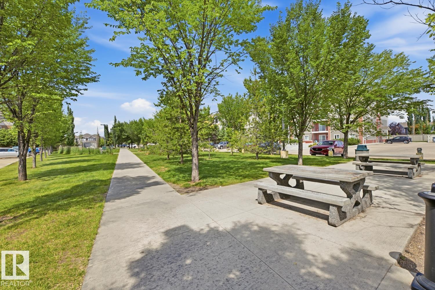 Picture for #202 3715 WHITELAW LN NW