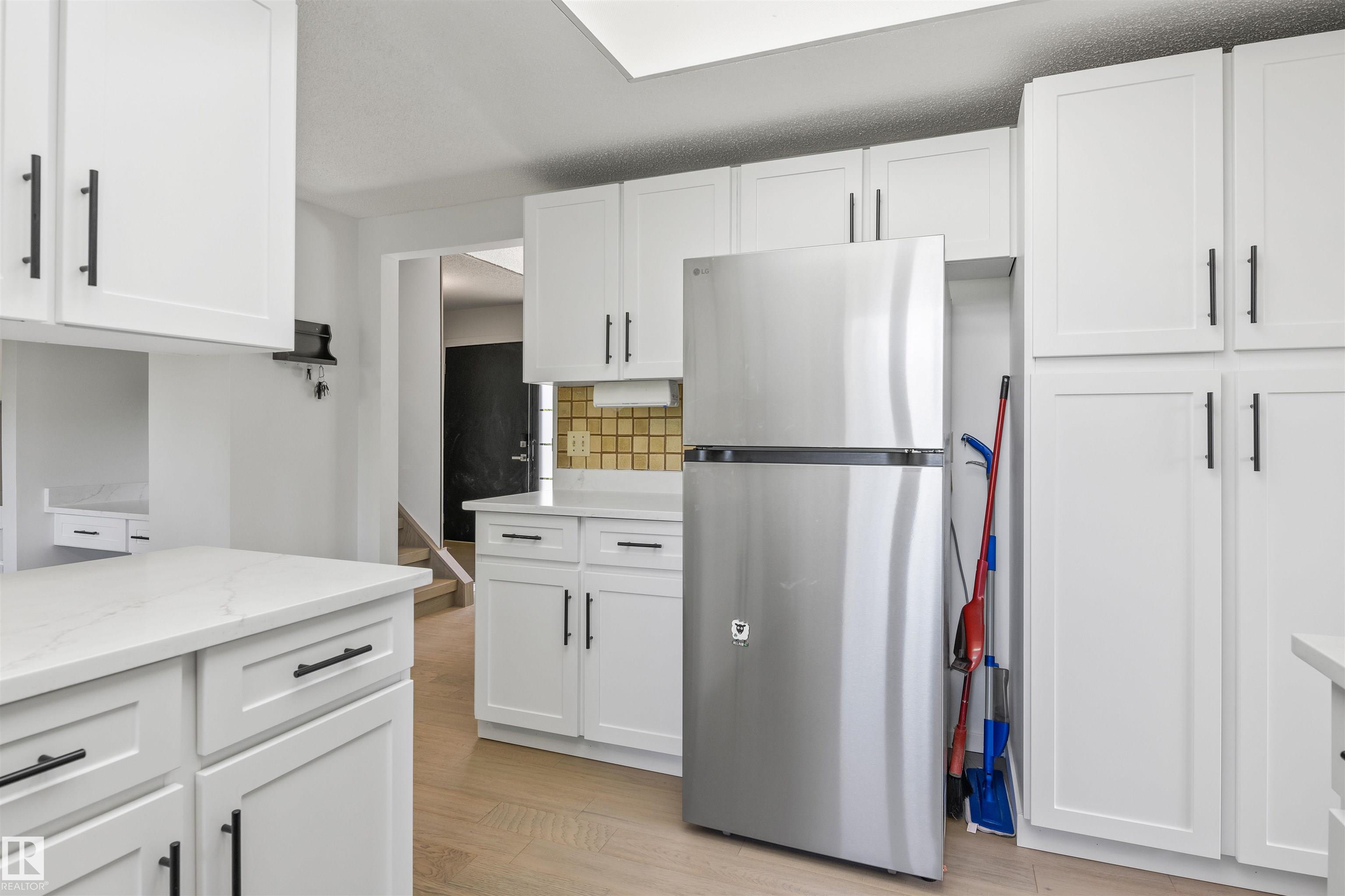 Photo 13 at 318 Grand Meadow Crescent NW, Greenview, Edmonton