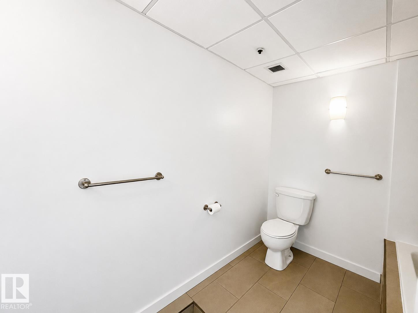 https://zimg.paragon.ice.com/ParagonImages/Property/PM/RAE/225412319/34/0/0/0d5ddadbcda01564e89c1acec9d4e9bb/1/a3dcbc0ee9e3019285950939c52c5ca6/225412319-bbfee9f0-20ff-449b-8cc5-b53ea6149786.JPG