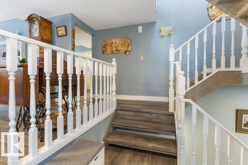 Photo 14 at 7 Whiteoaks Estates, Woodlands, St. Albert