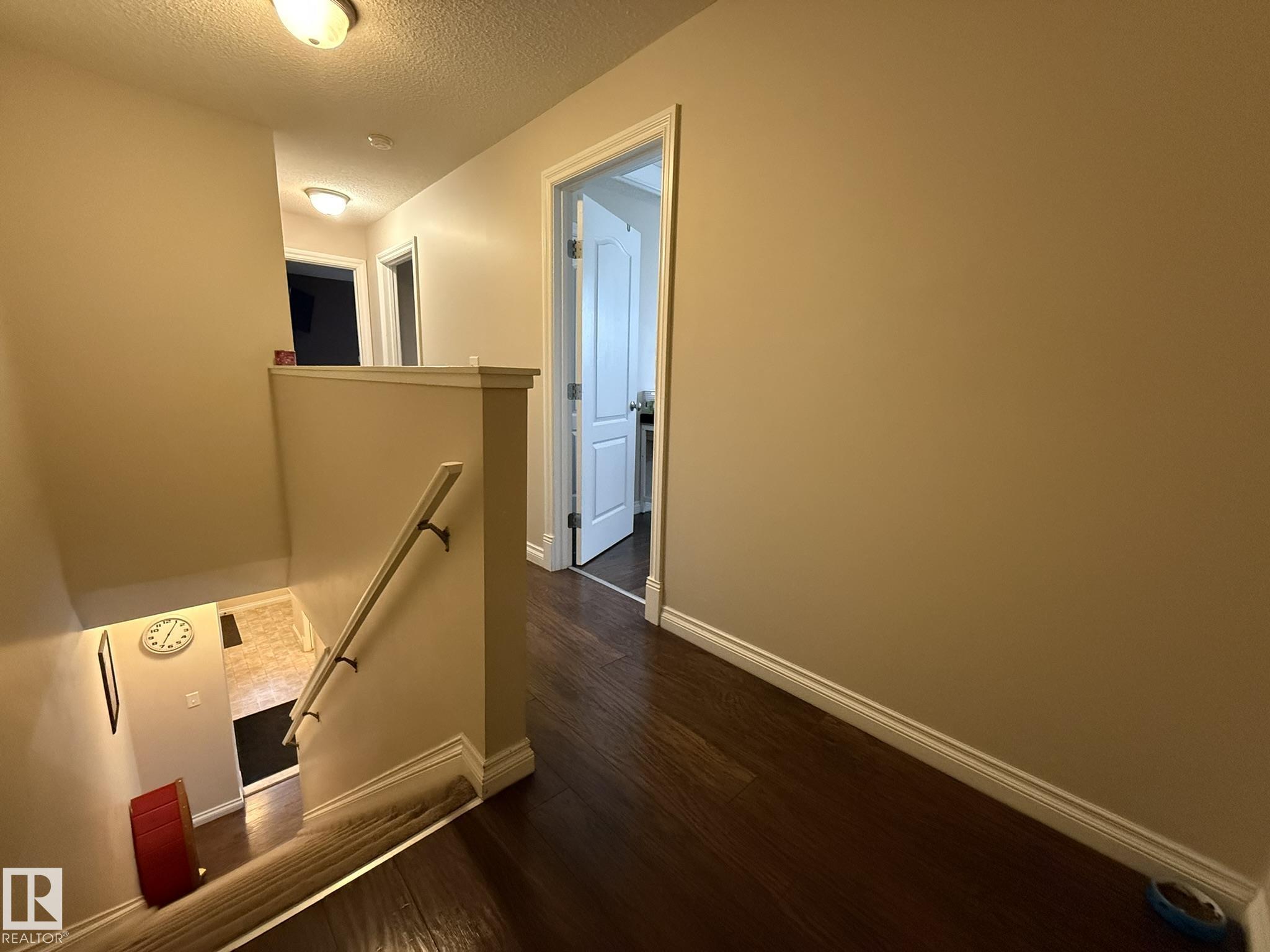 https://zimg.paragon.ice.com/ParagonImages/Property/PM/RAE/225412326/12/0/0/94a872775d0618145a2d84aa1164c229/1/7f32631210c90e957ae0bea264c679f9/225412326-ee115ee9-5e7a-4adf-91f4-d3e2fc1130dd.JPG