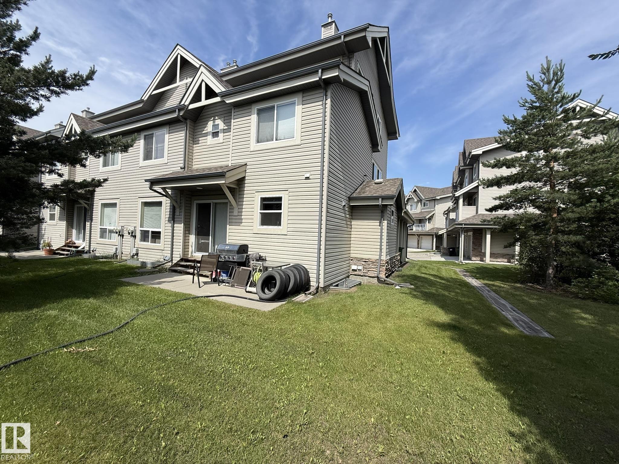 https://zimg.paragon.ice.com/ParagonImages/Property/PM/RAE/225412326/27/0/0/d18dd49ac259a505342f884d0cef54ab/1/7f32631210c90e957ae0bea264c679f9/225412326-c62668a4-7d48-4a8f-b02b-50ebedd91c3a.JPG