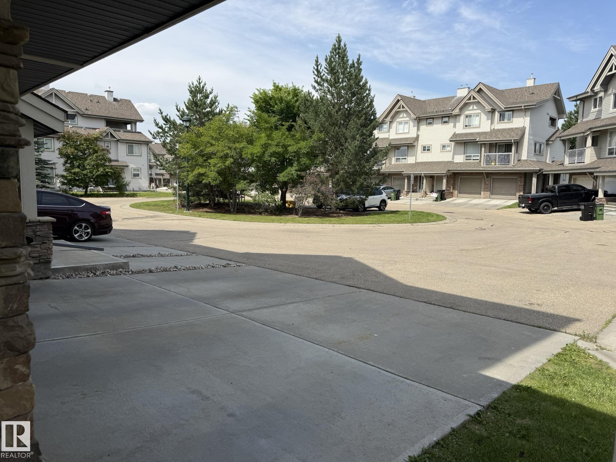 https://zimg.paragon.ice.com/ParagonImages/Property/PM/RAE/225412326/38/0/0/57163baa1a2ac3cfcb3b47d7e79bb544/1/7f32631210c90e957ae0bea264c679f9/225412326-86431de0-ba3a-4aa4-a6fe-ed17a2c6b957.JPG