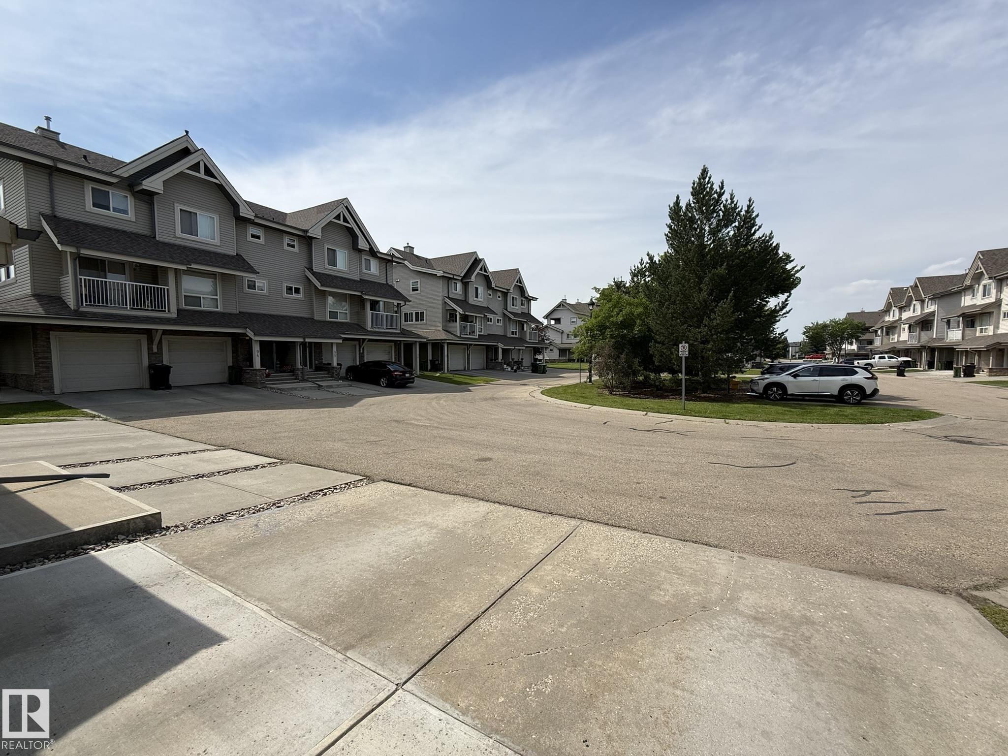 https://zimg.paragon.ice.com/ParagonImages/Property/PM/RAE/225412326/40/0/0/7139d9cbac857fb4d96386aeea9455da/1/7f32631210c90e957ae0bea264c679f9/225412326-a8570b78-3aed-4d37-bae1-4bc41b8aaa77.JPG