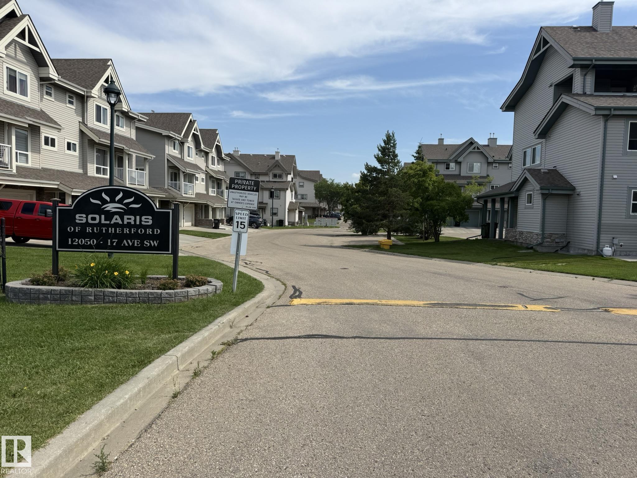 https://zimg.paragon.ice.com/ParagonImages/Property/PM/RAE/225412326/44/0/0/35249fa42e296ecc1aa30731e976c50c/1/7f32631210c90e957ae0bea264c679f9/225412326-6788afb1-ca6d-4aa9-834c-d4ece2437729.JPG