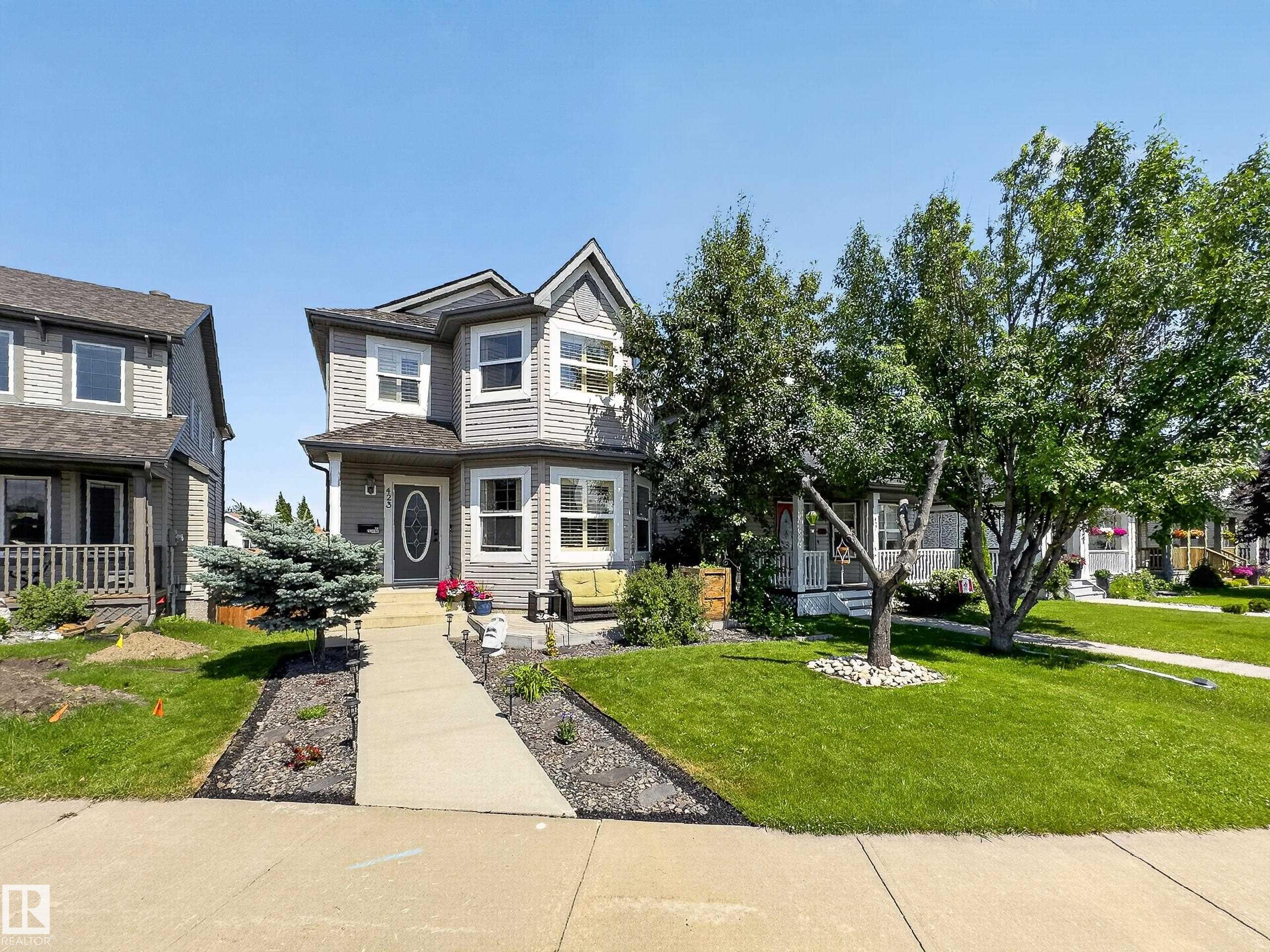 423 Summerton Crescent, Summerwood, Sherwood Park photo number 2