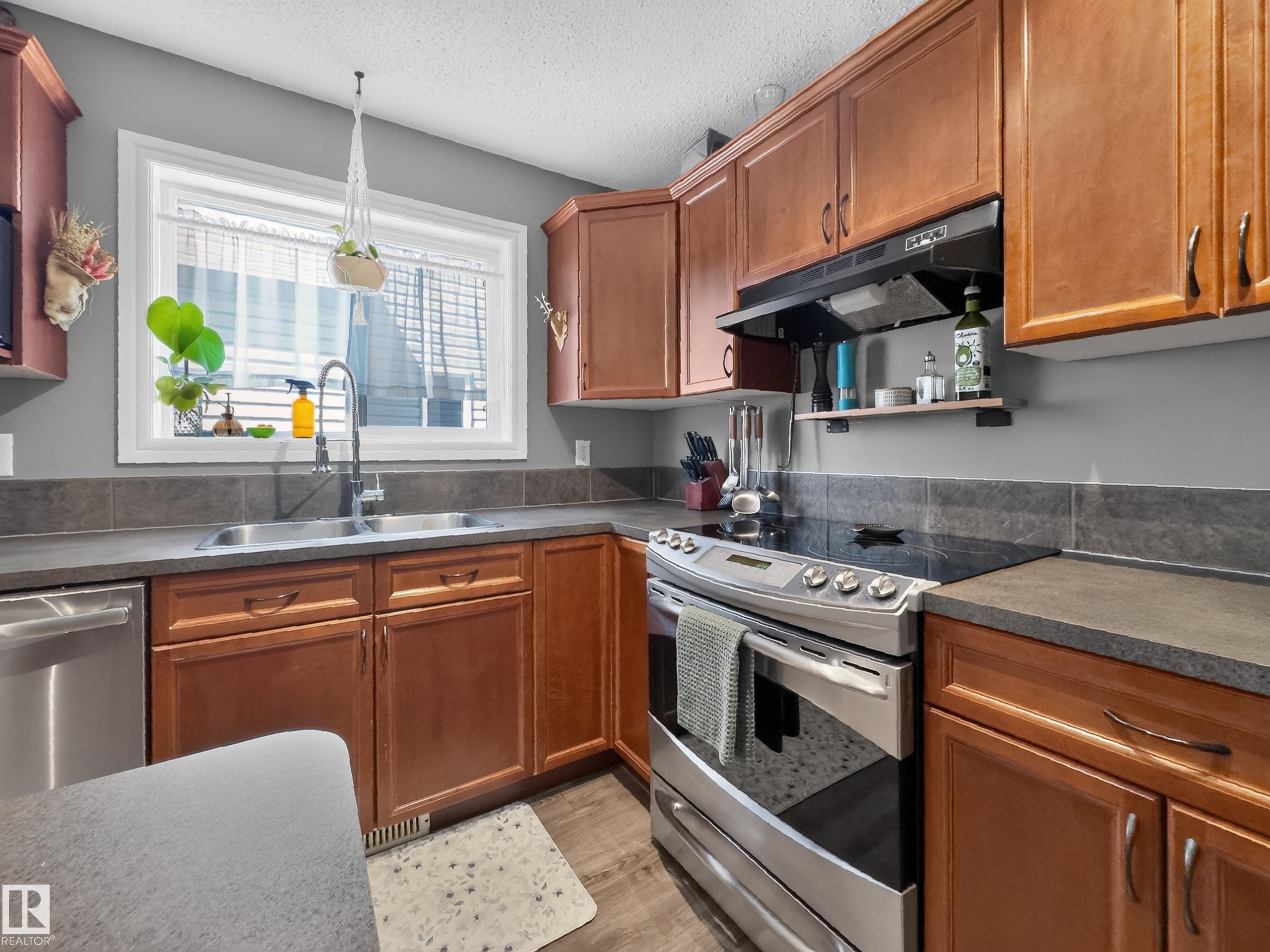 Photo 14 at 423 Summerton Crescent, Summerwood, Sherwood Park