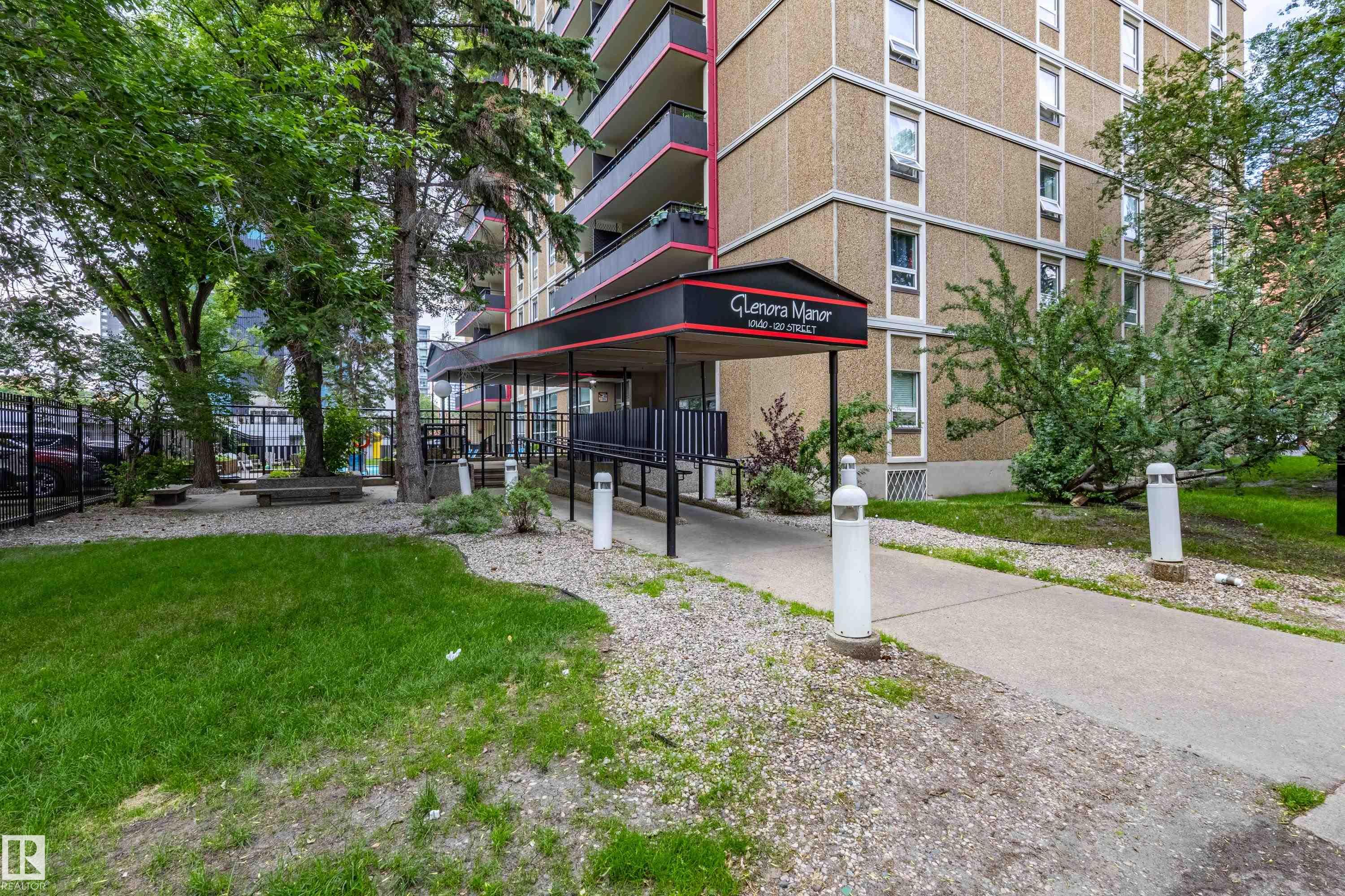 1210 - 10140 120 Street NW, Wîhkwêntôwin, Edmonton