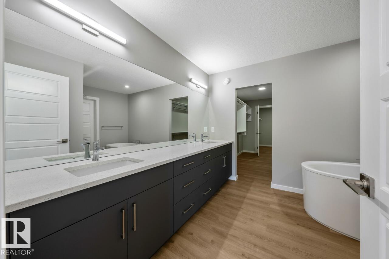 https://zimg.paragon.ice.com/ParagonImages/Property/PM/RAE/225412392/14/0/0/9a5735f8d4a1bcc36a8e13d724dee326/1/f35425c7bcd67659f40176ef6f7ecc8c/225412392-a015b79c-30ba-4aad-9bda-93faaec83df3.JPG