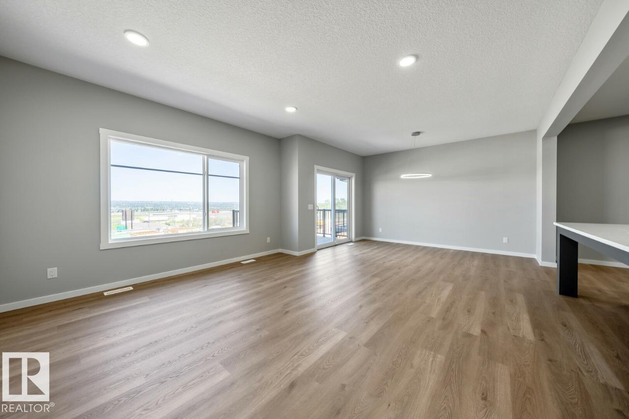 https://zimg.paragon.ice.com/ParagonImages/Property/PM/RAE/225412392/3/0/0/57c48a98a3383f28786672e29257bab5/1/f35425c7bcd67659f40176ef6f7ecc8c/225412392-74b99e12-fd00-4ba7-9b47-6ae2a806e42a.JPG
