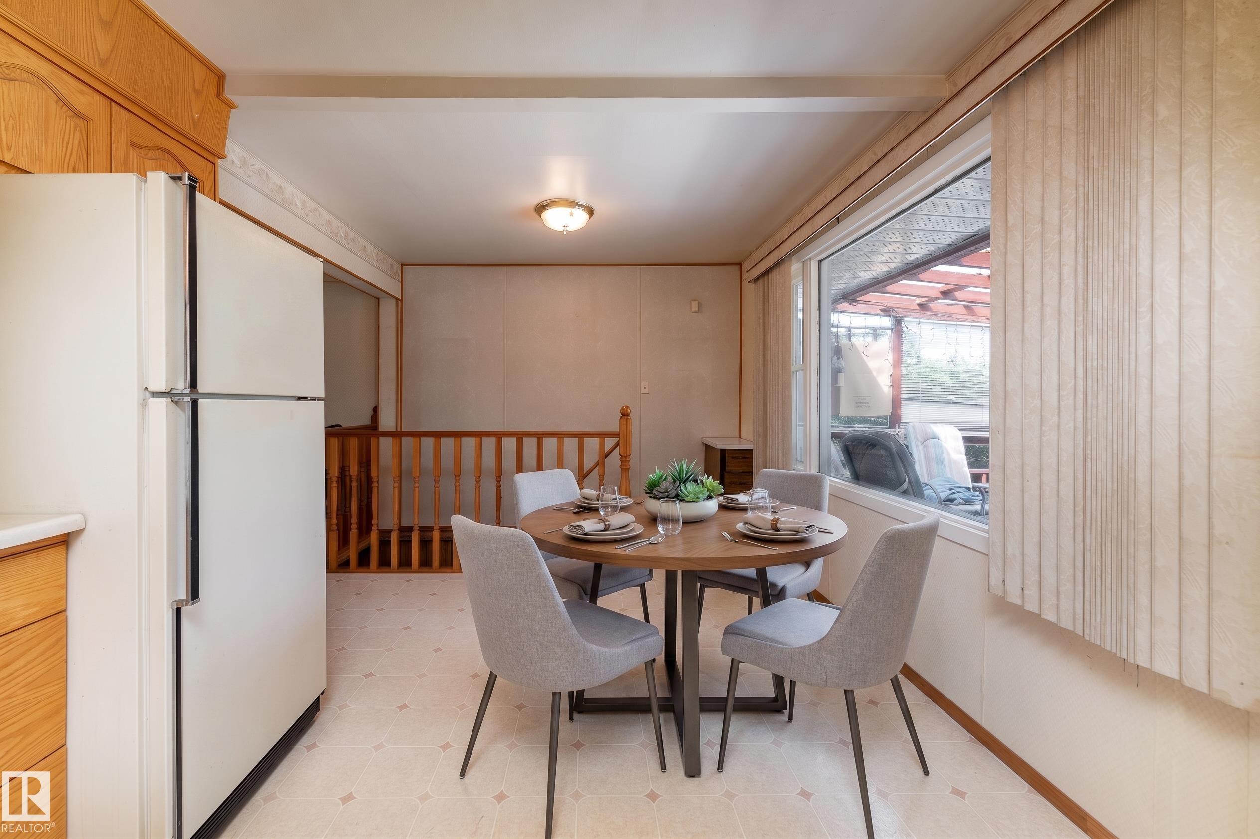 https://zimg.paragon.ice.com/ParagonImages/Property/PM/RAE/225412396/11/0/0/7970d43dd831ff90657af80fc180e4a6/1/09f166ab5e5012307974a61232f91d37/225412396-22916494-d566-48ca-a346-4bf9d79fb33f.JPG