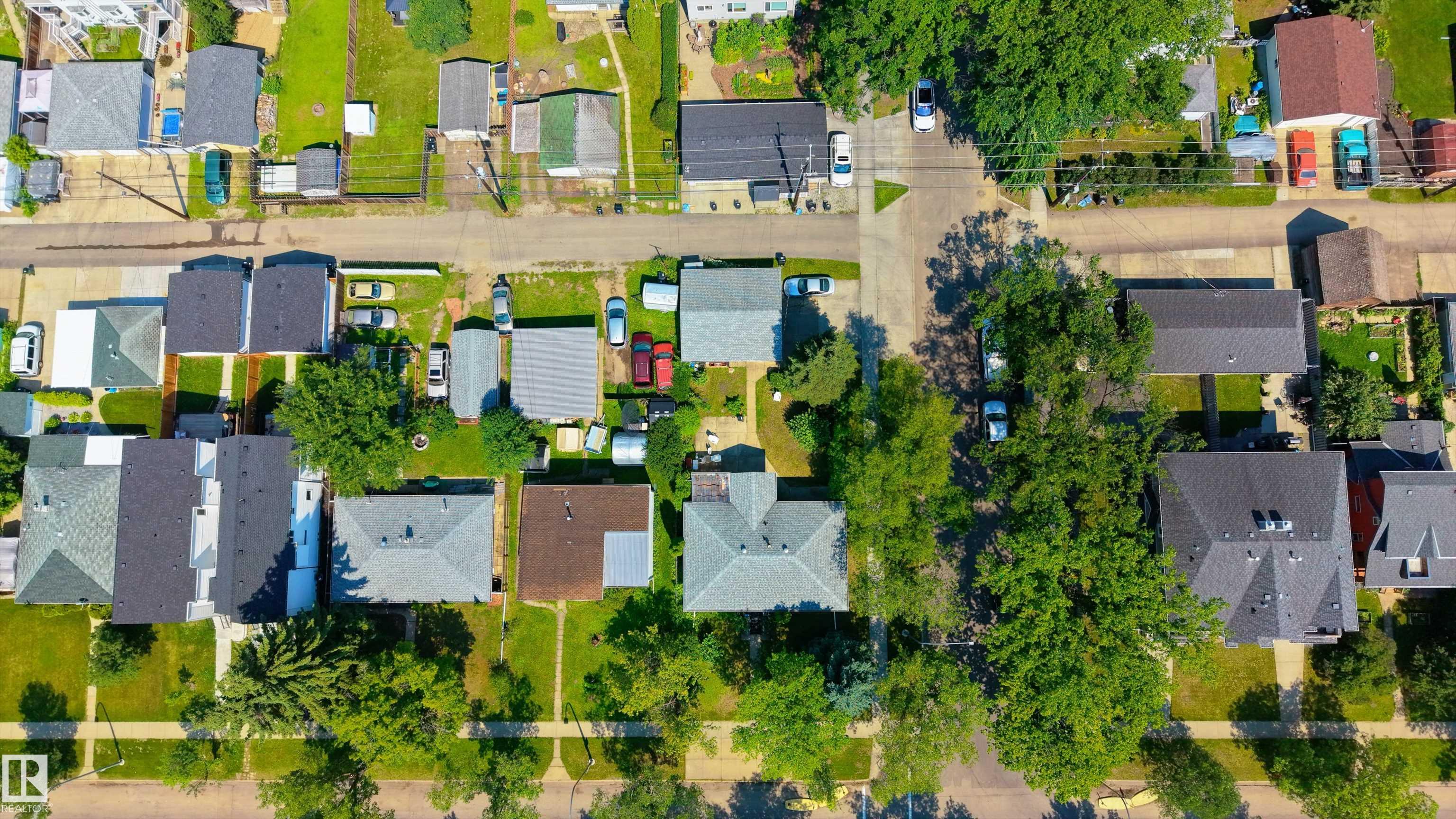 https://zimg.paragon.ice.com/ParagonImages/Property/PM/RAE/225412396/37/0/0/1af27f48f6a7f58b620a897a1508f6e1/1/09f166ab5e5012307974a61232f91d37/225412396-1170a711-e08d-445f-bbcc-5a3700199cc9.JPG