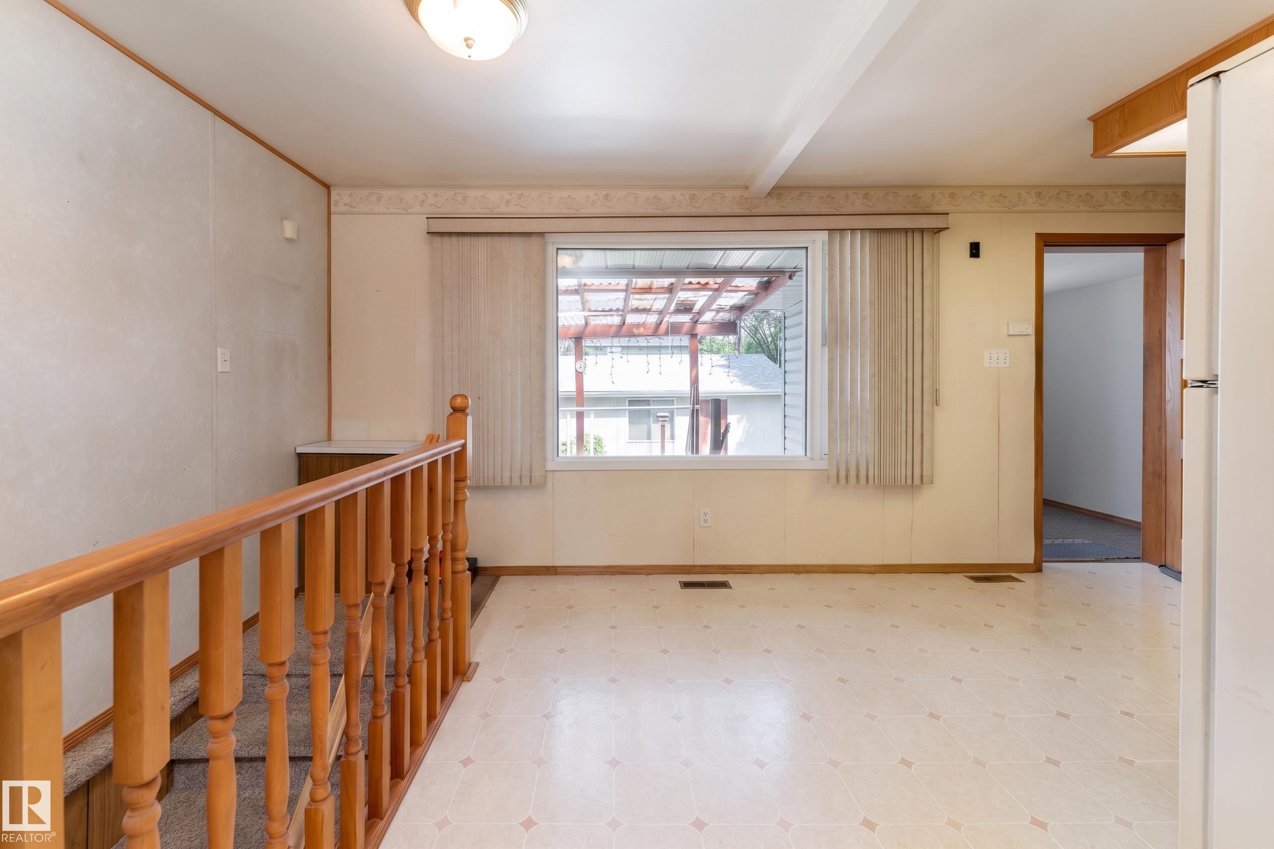 https://zimg.paragon.ice.com/ParagonImages/Property/PM/RAE/225412396/9/0/0/6413b2d9a28dfa5f2dbd892ea83768b7/1/09f166ab5e5012307974a61232f91d37/225412396-96f4208f-4699-4b99-b97c-e4ee809f54bc.JPG