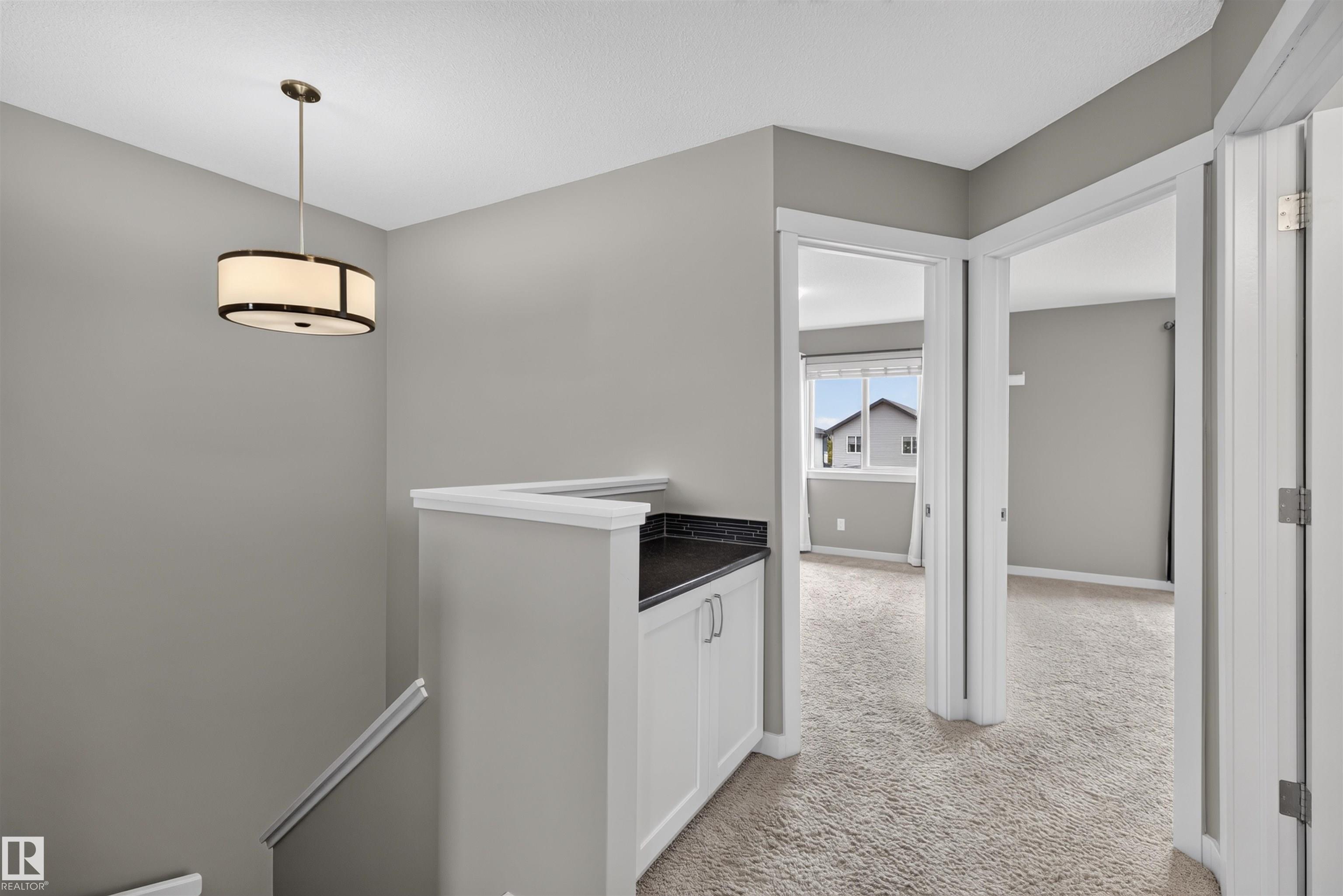 https://zimg.paragon.ice.com/ParagonImages/Property/PM/RAE/225412410/14/0/0/be28b95bd1fbceb0c796223235e78a67/1/667d54030cb0635c6b08534ea24a8fe2/225412410-7d8c4cfd-cddc-4d09-827d-2458a8ccc016.JPG