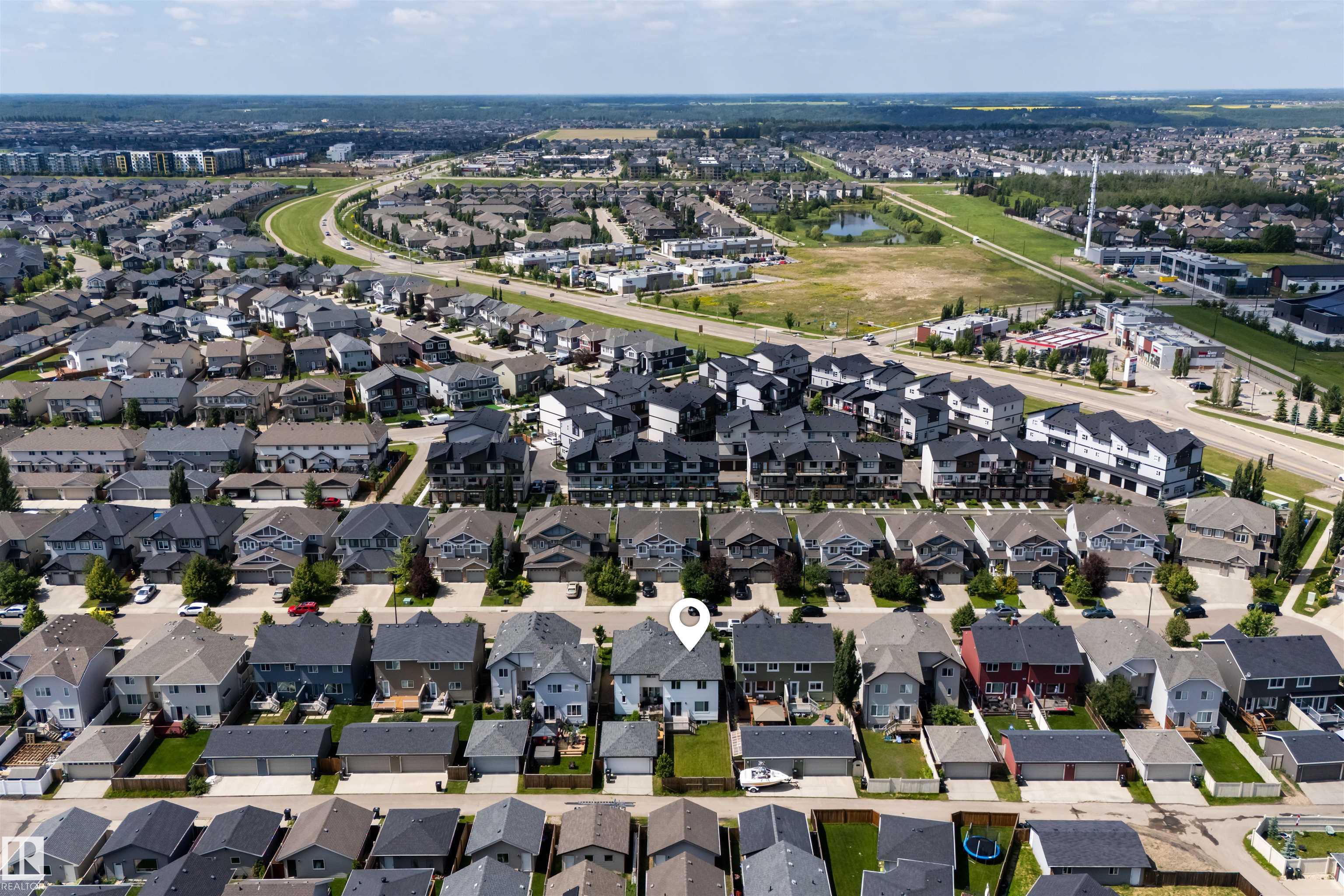 https://zimg.paragon.ice.com/ParagonImages/Property/PM/RAE/225412410/45/0/0/f327c215049dff72a80071f05346c117/1/667d54030cb0635c6b08534ea24a8fe2/225412410-b20f0585-70a1-44f5-9774-6f9ff678ce31.JPG