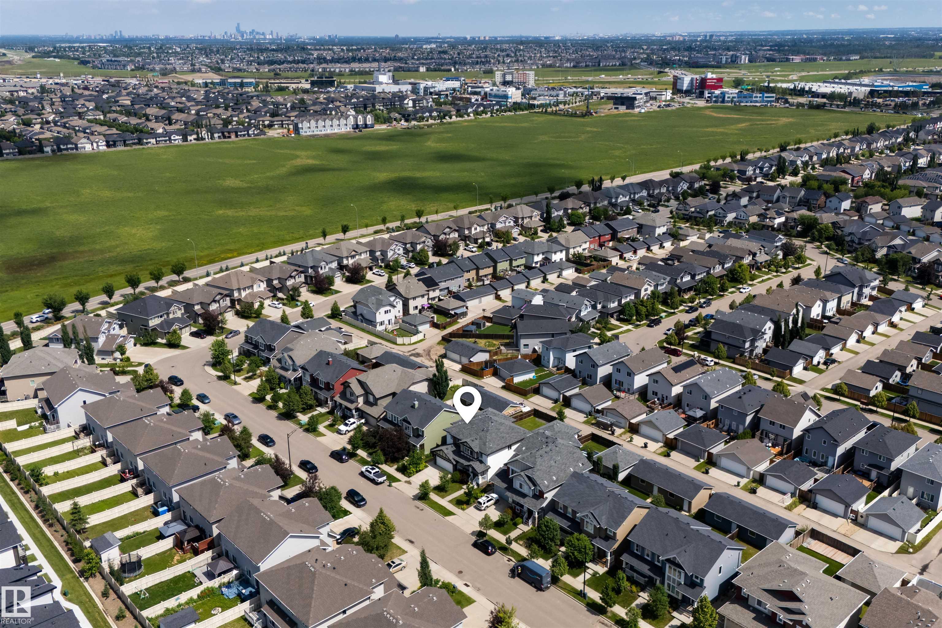 https://zimg.paragon.ice.com/ParagonImages/Property/PM/RAE/225412410/49/0/0/adbfdc00efd874a01e32f427501f231f/1/667d54030cb0635c6b08534ea24a8fe2/225412410-6c0a3057-1af3-4338-ae5f-83ab13707b9b.JPG