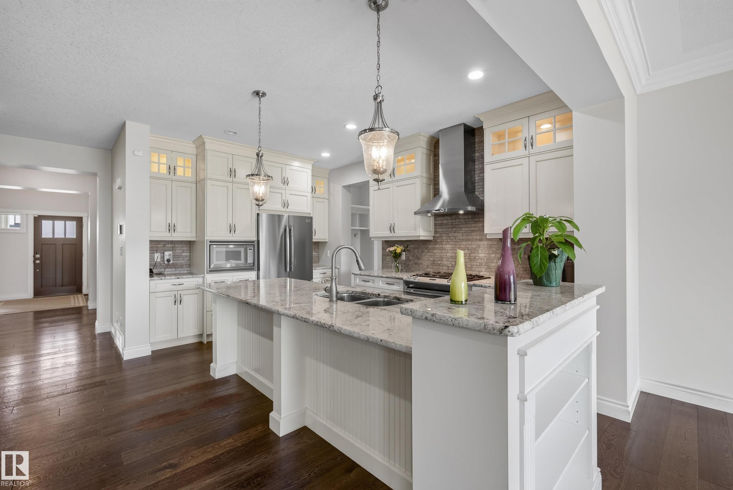 https://zimg.paragon.ice.com/ParagonImages/Property/PM/RAE/225412413/13/0/0/8013f57b0af19393f28938c09eb2a6e9/1/1672f03ad8bf623b7f3e371cb9b7ee72/225412413-b77e2b85-67b6-4065-9119-8822b3947245.JPG