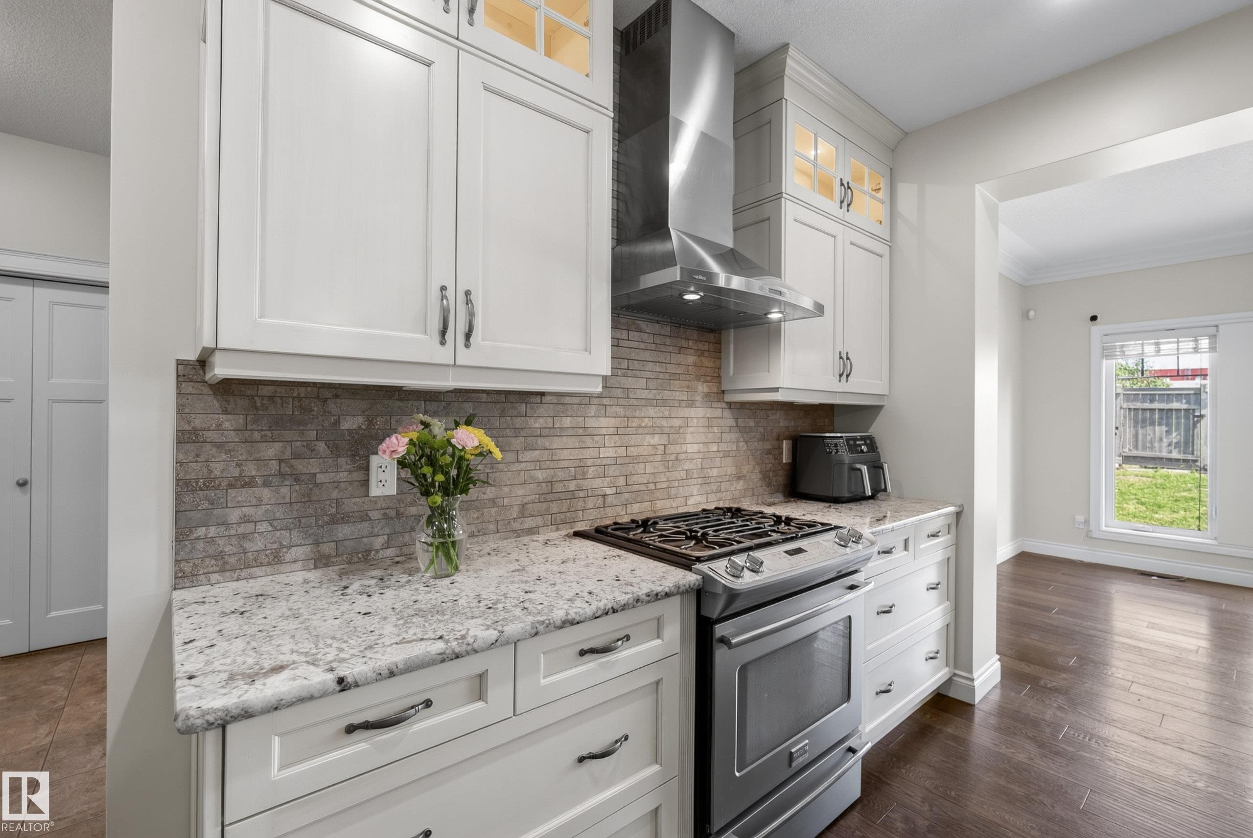 https://zimg.paragon.ice.com/ParagonImages/Property/PM/RAE/225412413/15/0/0/a794d514e1ae92f50d3ded53212814b5/1/1672f03ad8bf623b7f3e371cb9b7ee72/225412413-701ffbc2-fbaf-4150-b9f8-0352a3db628e.JPG
