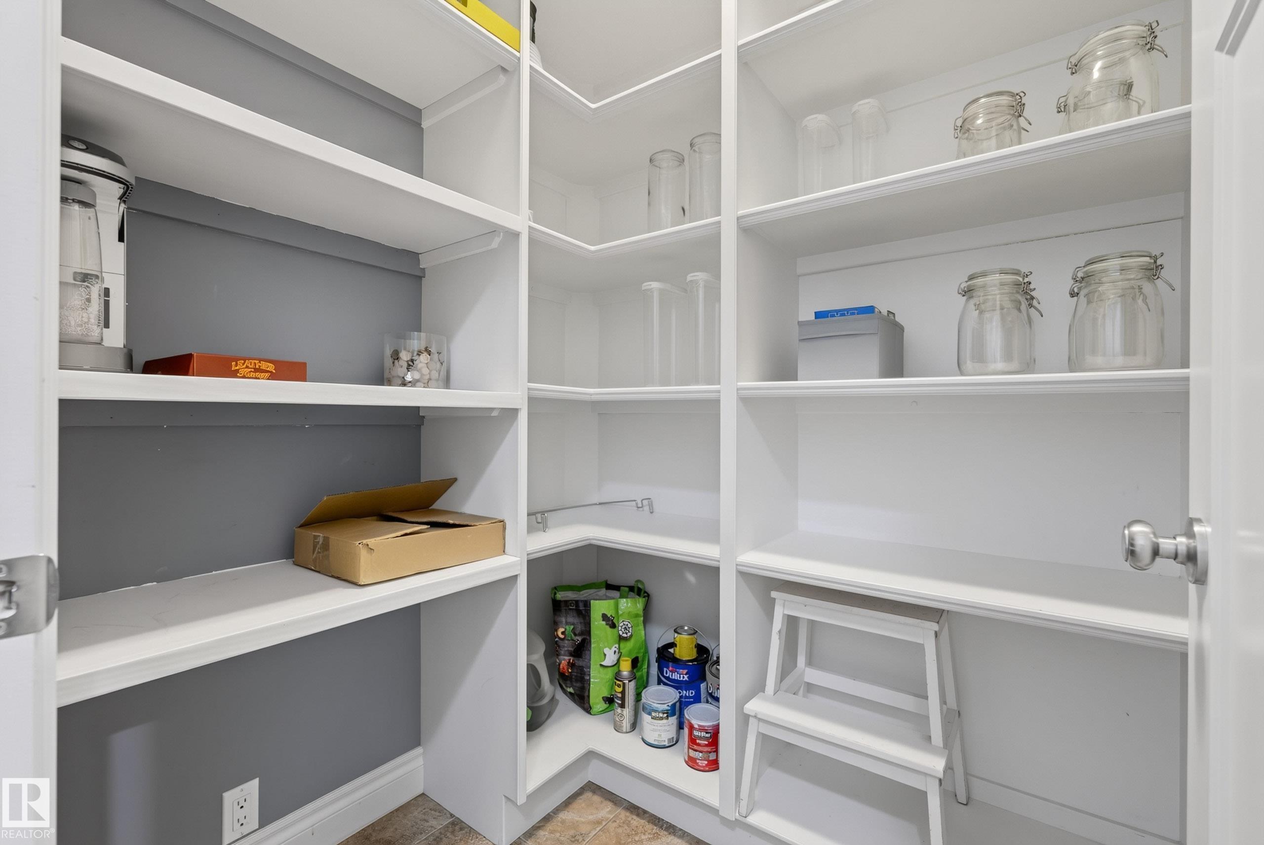 https://zimg.paragon.ice.com/ParagonImages/Property/PM/RAE/225412413/23/0/0/3c98f06f3c91f5449fdb6a913eb1374a/1/1672f03ad8bf623b7f3e371cb9b7ee72/225412413-7877d9e4-d8ce-40c7-891f-6f1b33a020a7.JPG