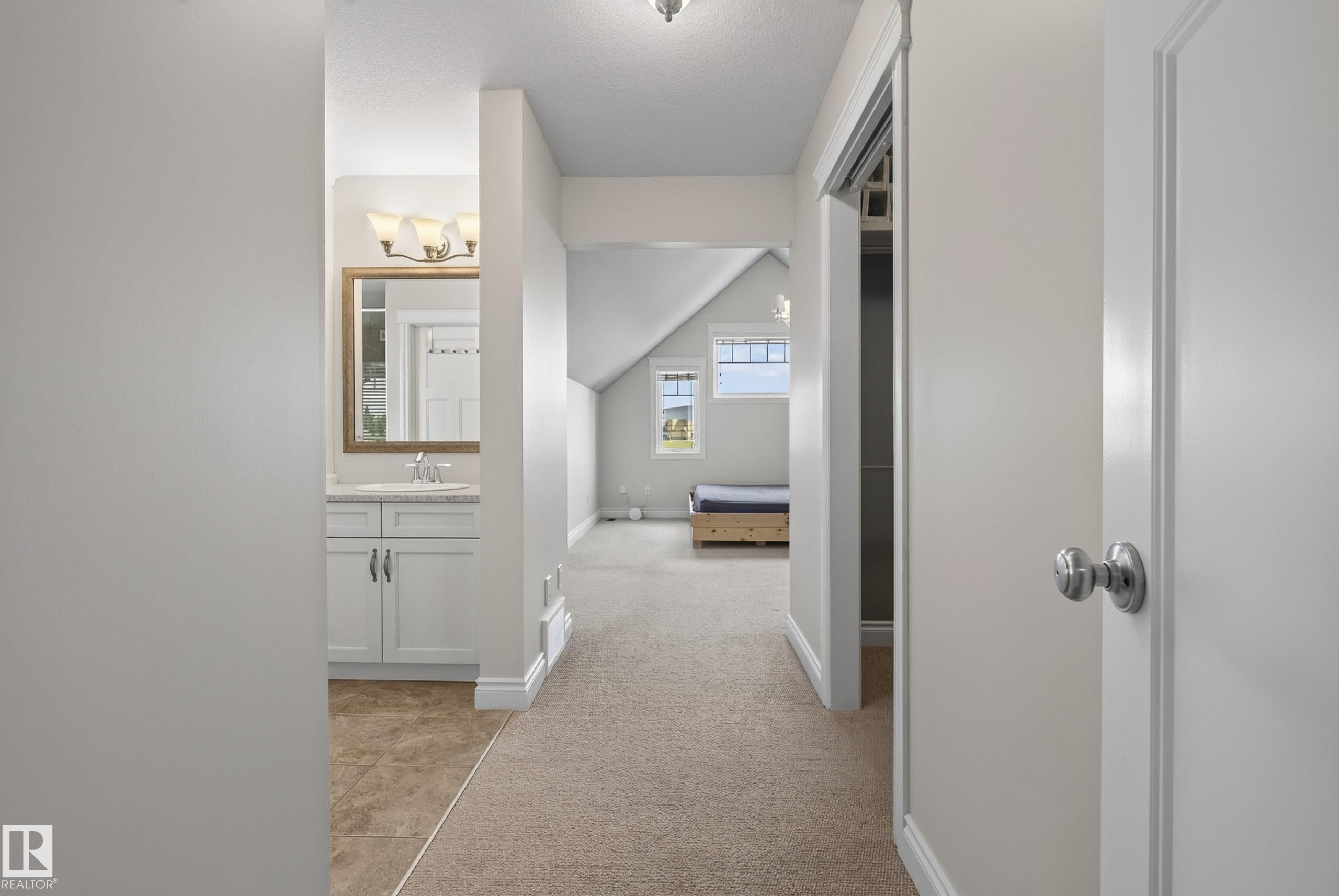 https://zimg.paragon.ice.com/ParagonImages/Property/PM/RAE/225412413/29/0/0/421c231b7a1b08cc6f0ca566e7a32687/1/1672f03ad8bf623b7f3e371cb9b7ee72/225412413-08c6a39f-a7ce-4d59-acd4-613256a67a71.JPG