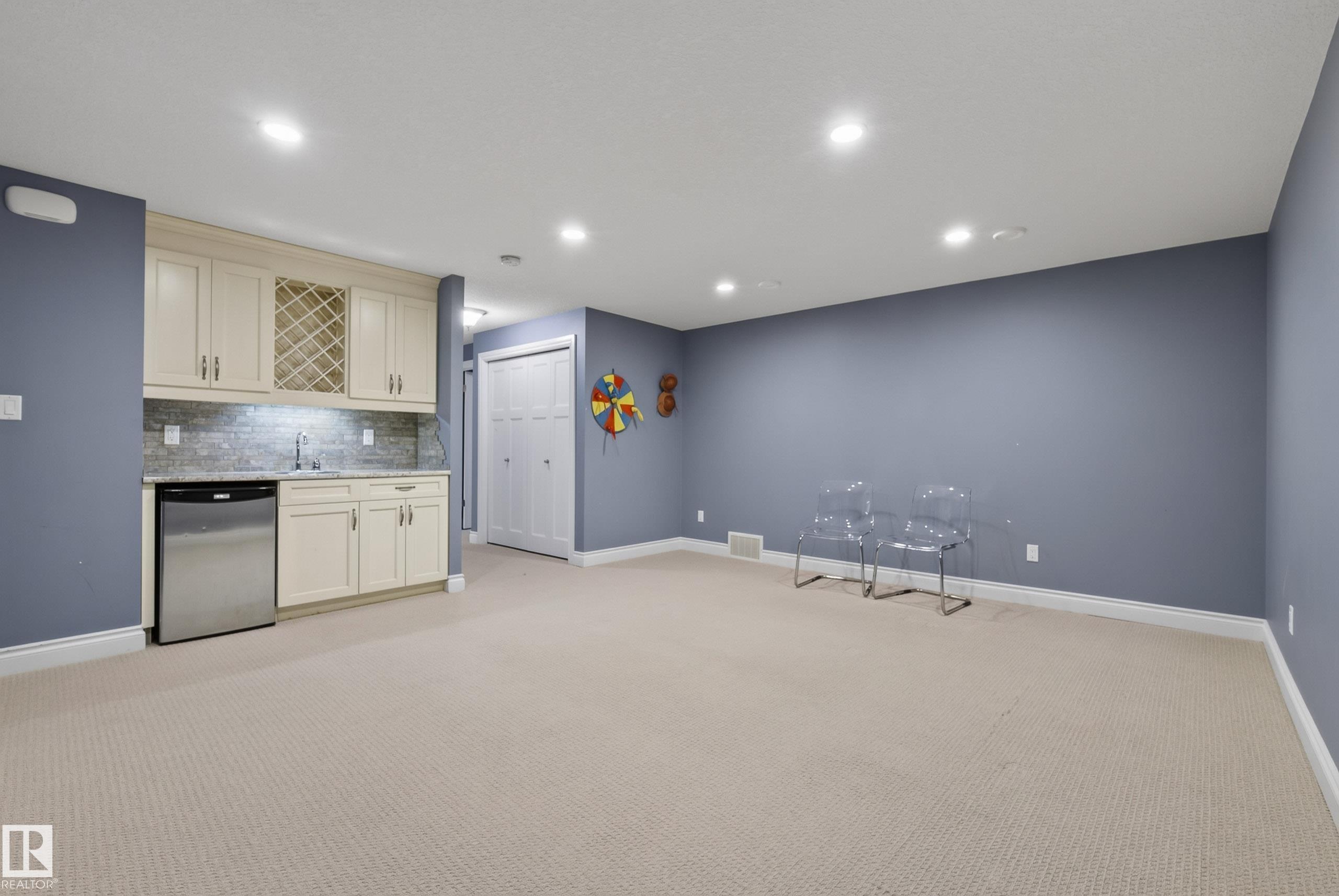 https://zimg.paragon.ice.com/ParagonImages/Property/PM/RAE/225412413/46/0/0/3ae466ef5ed156a400a09288c313320e/1/1672f03ad8bf623b7f3e371cb9b7ee72/225412413-498eee1e-1c16-4a51-addf-30c42b39246d.JPG
