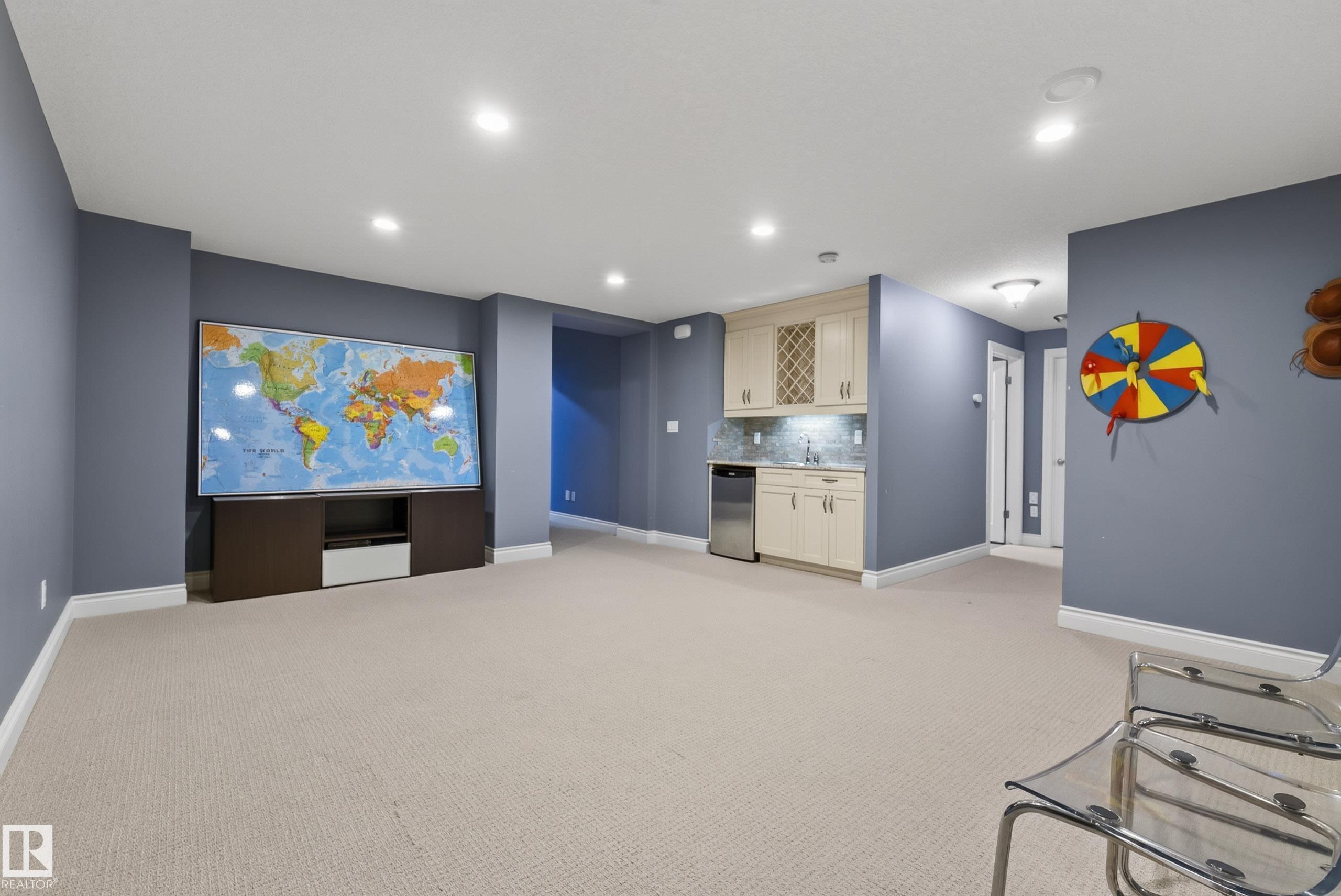 https://zimg.paragon.ice.com/ParagonImages/Property/PM/RAE/225412413/47/0/0/02e9f4e44cc471a8638756a7d891af65/1/1672f03ad8bf623b7f3e371cb9b7ee72/225412413-f86178ca-60bc-42fc-878c-10bc5675a52e.JPG