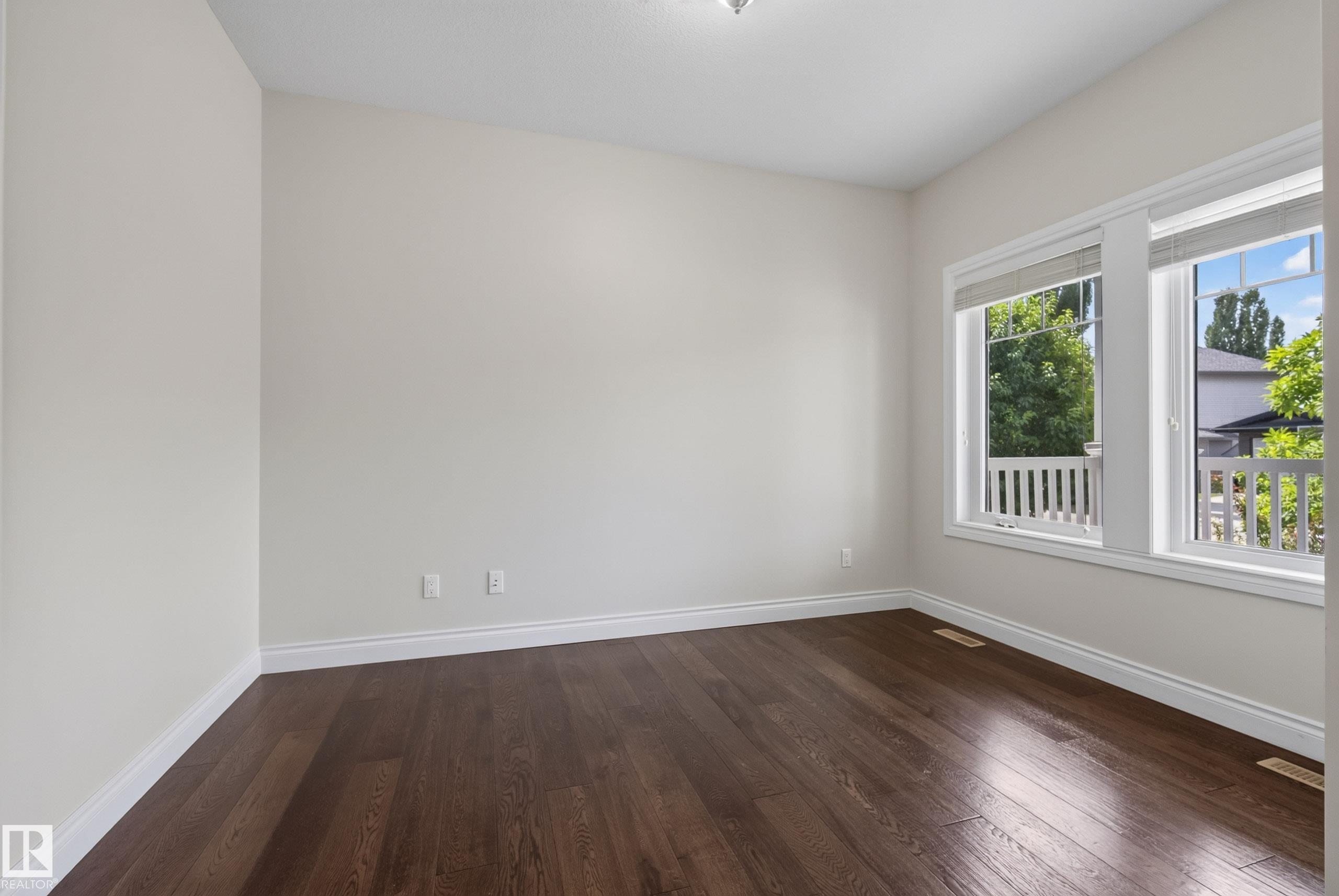 https://zimg.paragon.ice.com/ParagonImages/Property/PM/RAE/225412413/5/0/0/1ef8b1965b2eb67da84f7de63c5b65c7/1/1672f03ad8bf623b7f3e371cb9b7ee72/225412413-fa4a6ad5-6776-4a0e-8933-d2acb35b37e9.JPG