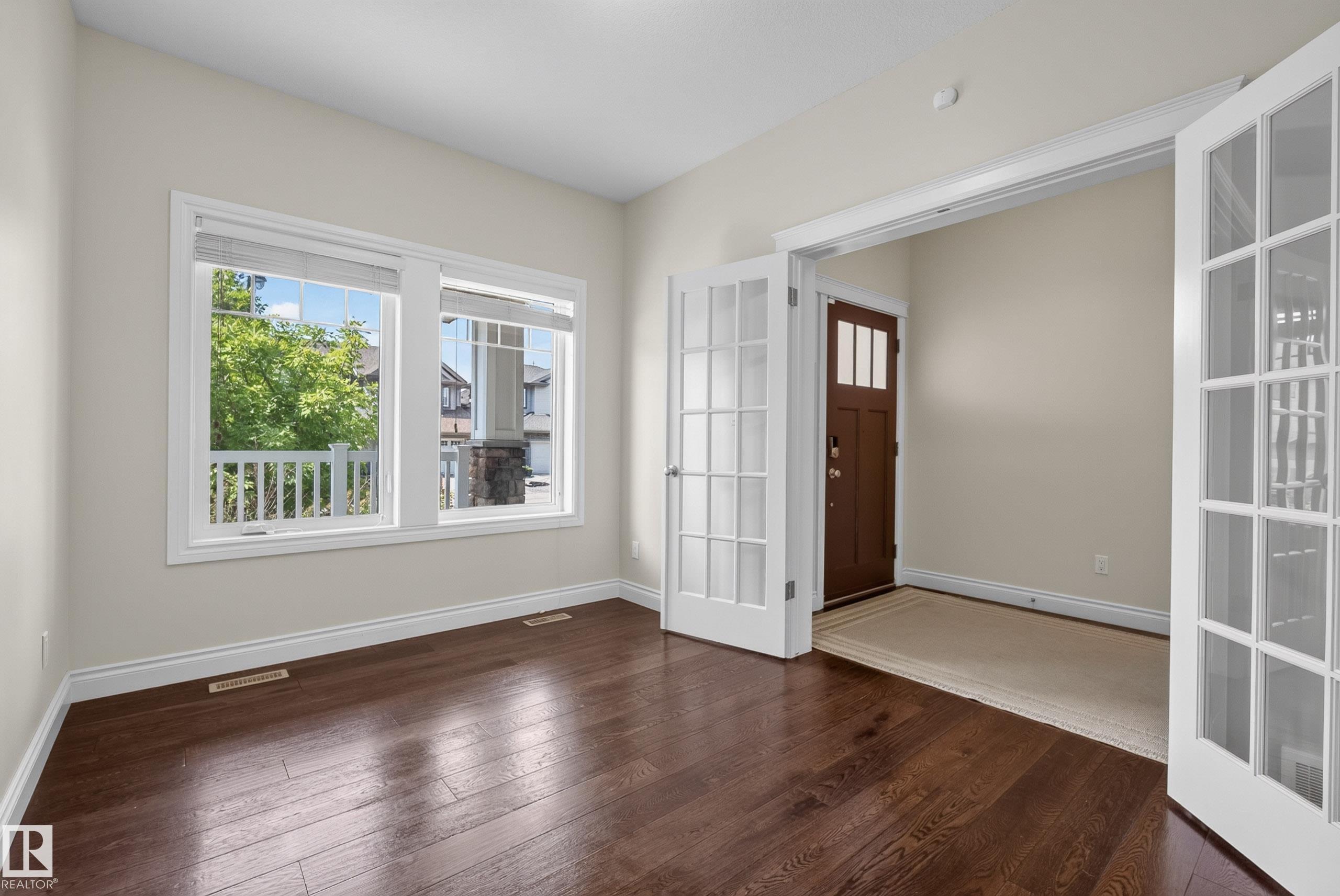 https://zimg.paragon.ice.com/ParagonImages/Property/PM/RAE/225412413/6/0/0/62f2242e6412b644f705e1dc1d7adf07/1/1672f03ad8bf623b7f3e371cb9b7ee72/225412413-8002997e-d594-4350-b44e-4263569f42ac.JPG