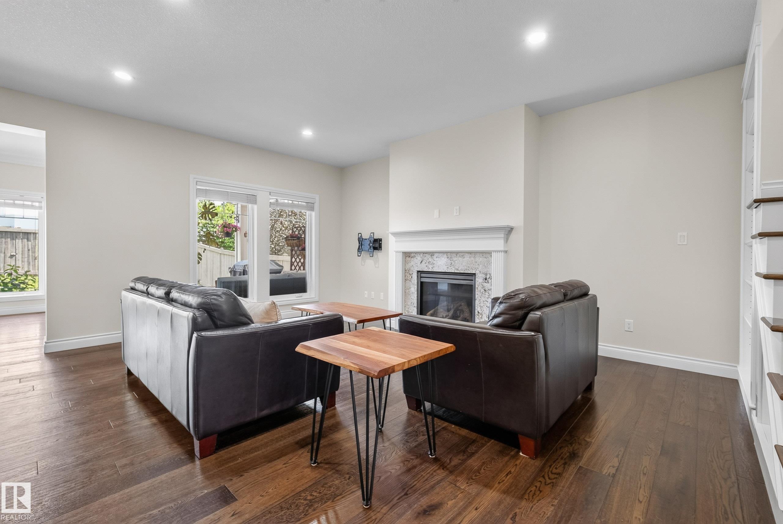 https://zimg.paragon.ice.com/ParagonImages/Property/PM/RAE/225412413/7/0/0/59d2c515f15036832e4d183ecc8e2494/1/1672f03ad8bf623b7f3e371cb9b7ee72/225412413-a6c3bae1-f3ff-49a0-8f3d-eb3fbcc1dada.JPG