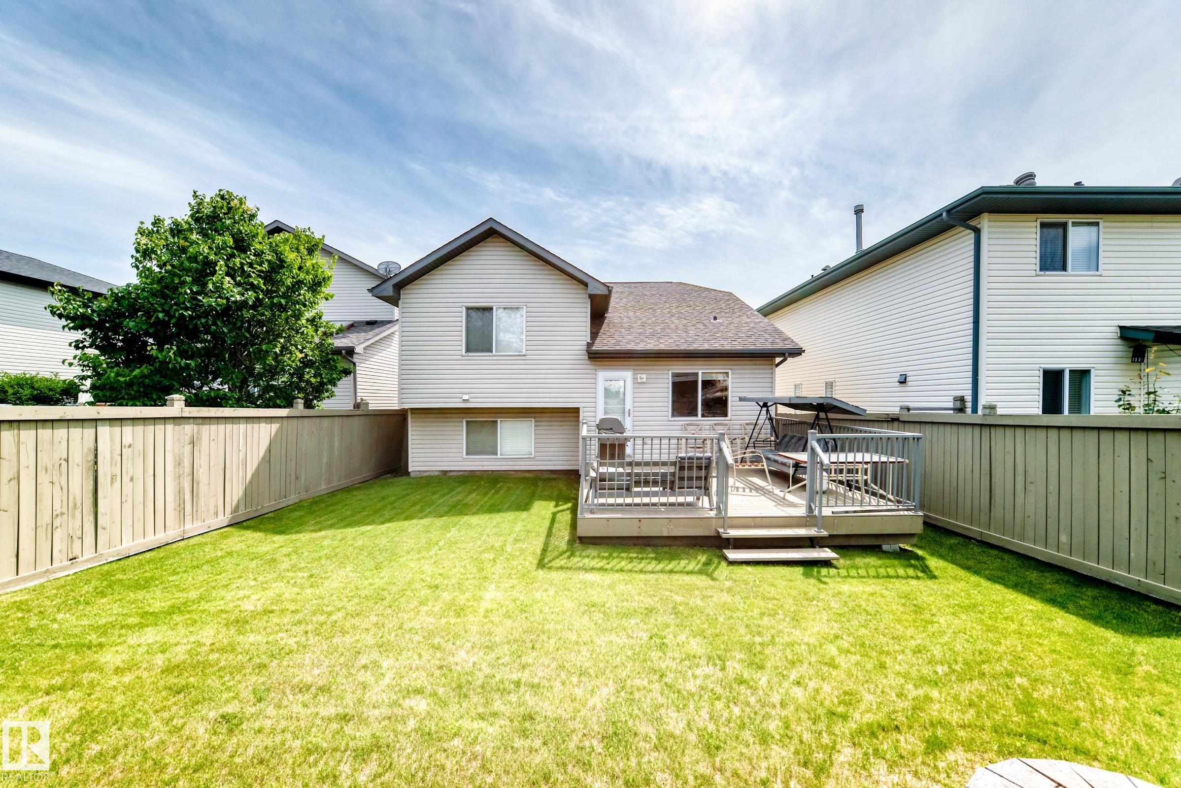 Picture for 3226 30 AV NW