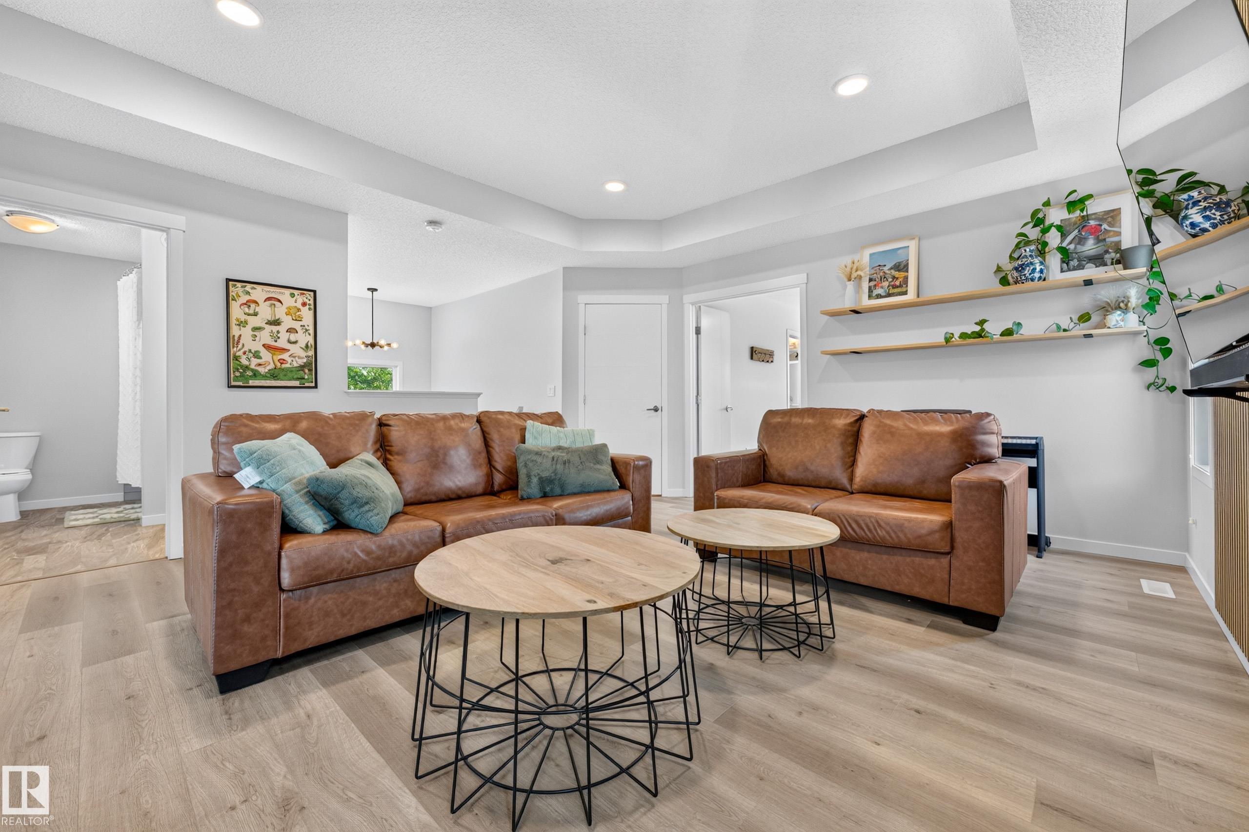 https://zimg.paragon.ice.com/ParagonImages/Property/PM/RAE/225412467/27/0/0/0d01b664e1596a4756fac2b7d5fe22fe/1/98aaeaf61cd3eb0a4cfd8b8259cd8bd2/225412467-B053CFD2-6F55-4DE9-BC53-6656C7DEF7E4.JPG