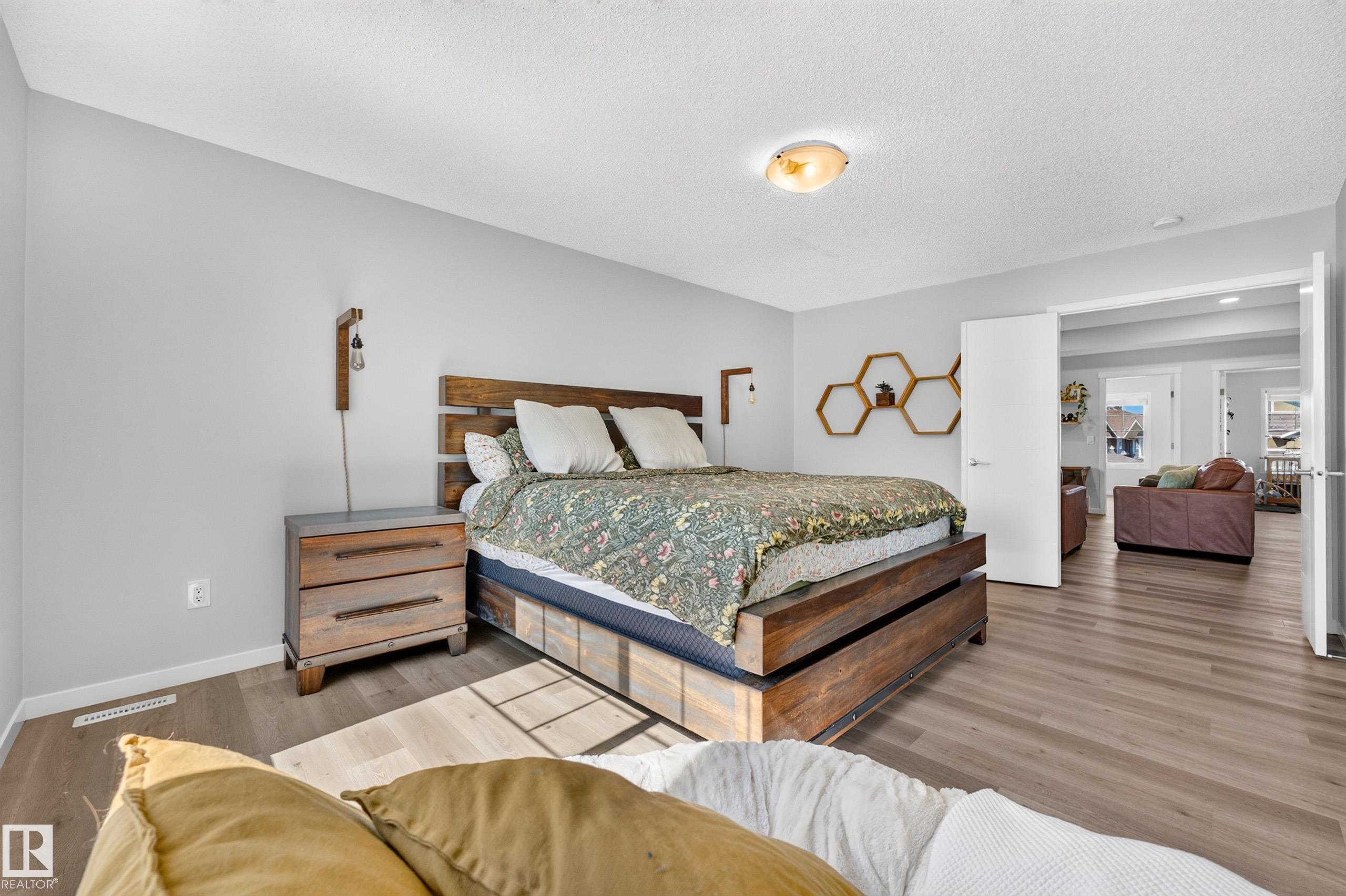 https://zimg.paragon.ice.com/ParagonImages/Property/PM/RAE/225412467/30/0/0/9f14ca75ea7e95227d334538ea53f37a/1/98aaeaf61cd3eb0a4cfd8b8259cd8bd2/225412467-2DFF2B74-E0A4-4AFF-84F7-A024F4ABED9C.JPG
