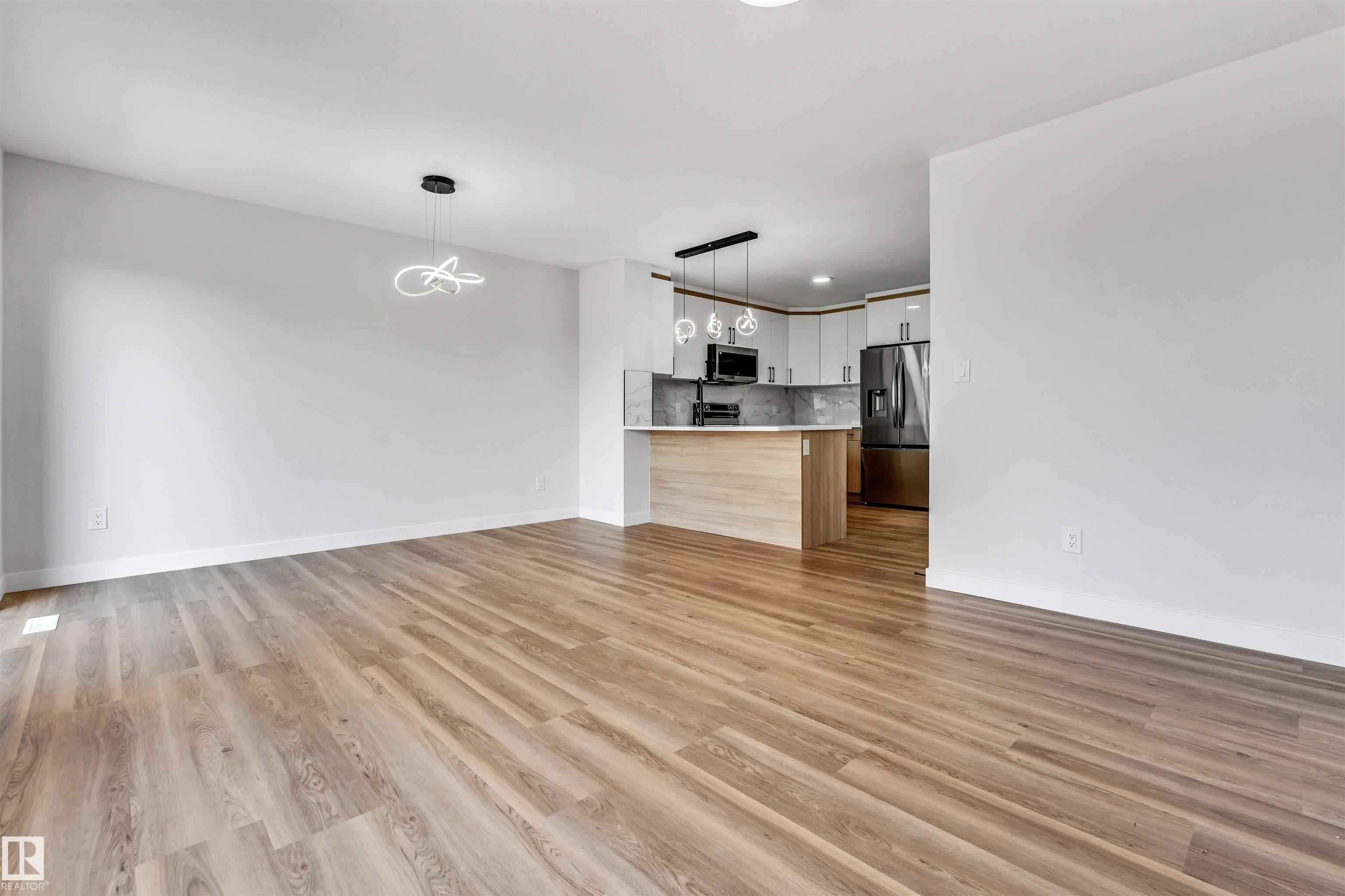 https://zimg.paragon.ice.com/ParagonImages/Property/PM/RAE/225412524/18/0/0/5c2a0c08b0dd611cf061d44cde56d320/1/f15a23428426346837aa325e7fa605fa/225412524-0089a84f-83b2-457b-82c4-4f268e6b0f6a.JPG