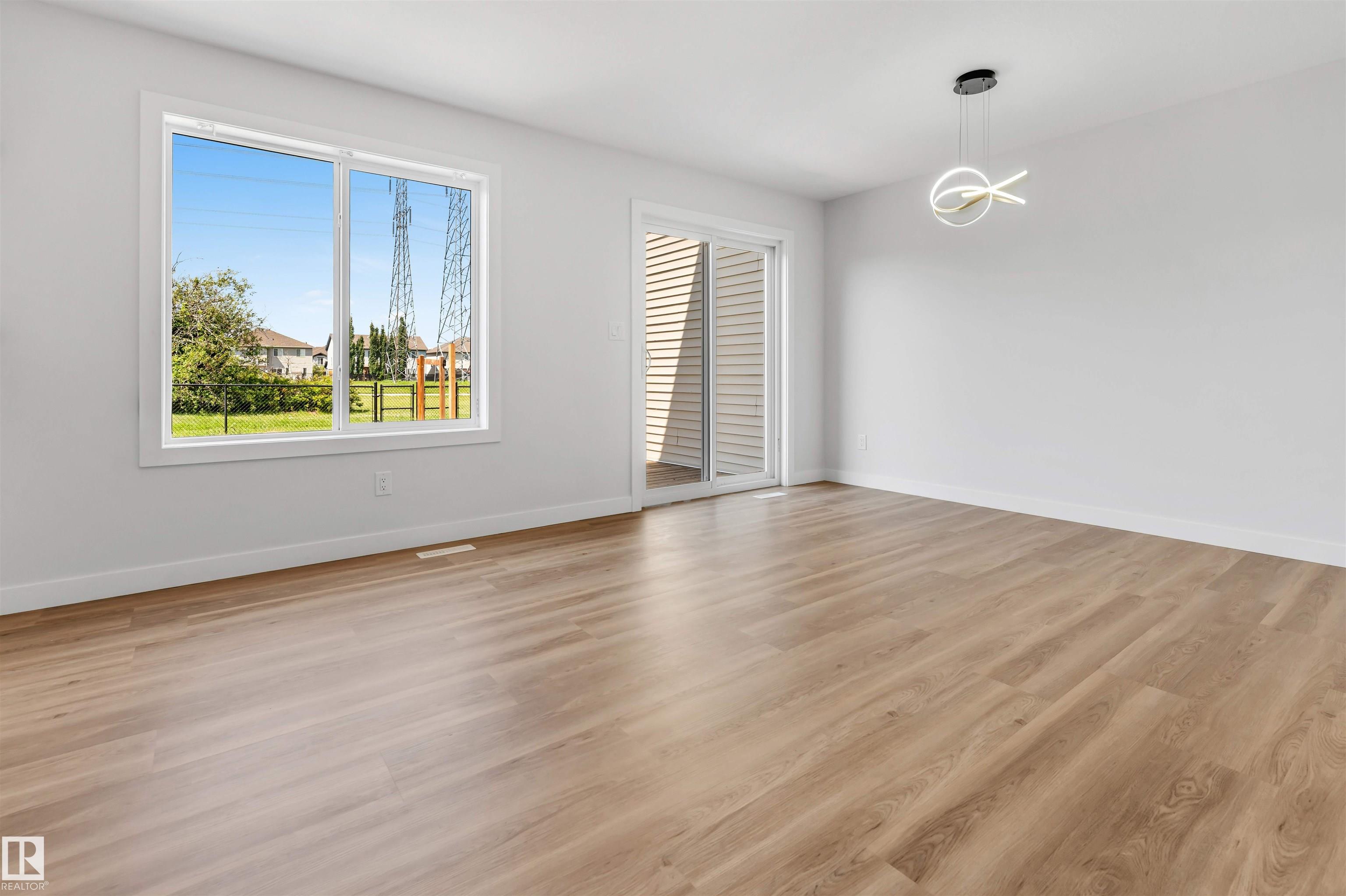 https://zimg.paragon.ice.com/ParagonImages/Property/PM/RAE/225412524/19/0/0/6d063fdaa925a42881432499f6afd0bb/1/f15a23428426346837aa325e7fa605fa/225412524-2c042eb4-1e87-4575-9dba-9f6dd4c65880.JPG
