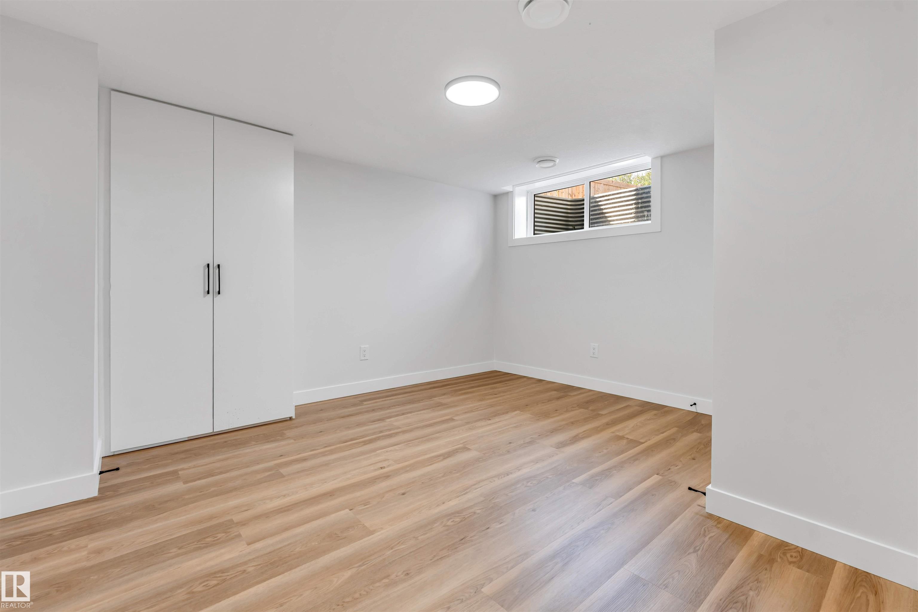 https://zimg.paragon.ice.com/ParagonImages/Property/PM/RAE/225412524/24/0/0/6850d25f969c3d52887816829158be8e/1/f15a23428426346837aa325e7fa605fa/225412524-f4f07eaf-9d31-4d5f-8bee-802f71fa5b32.JPG