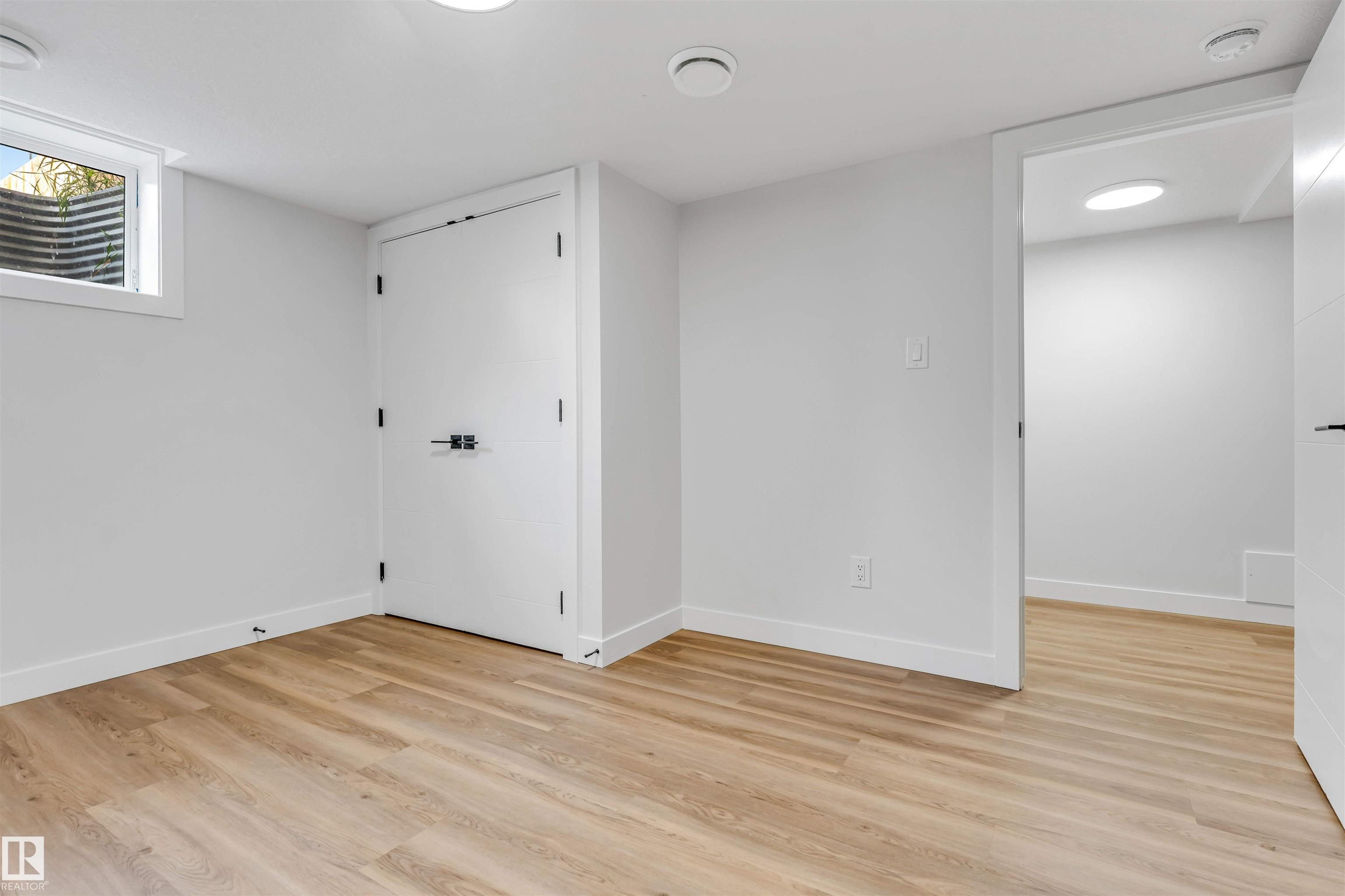 https://zimg.paragon.ice.com/ParagonImages/Property/PM/RAE/225412524/25/0/0/de3f66d0557b4f8dd1491d527a220b61/1/f15a23428426346837aa325e7fa605fa/225412524-f21ff9a7-5537-4fc8-8400-0666476cccfb.JPG