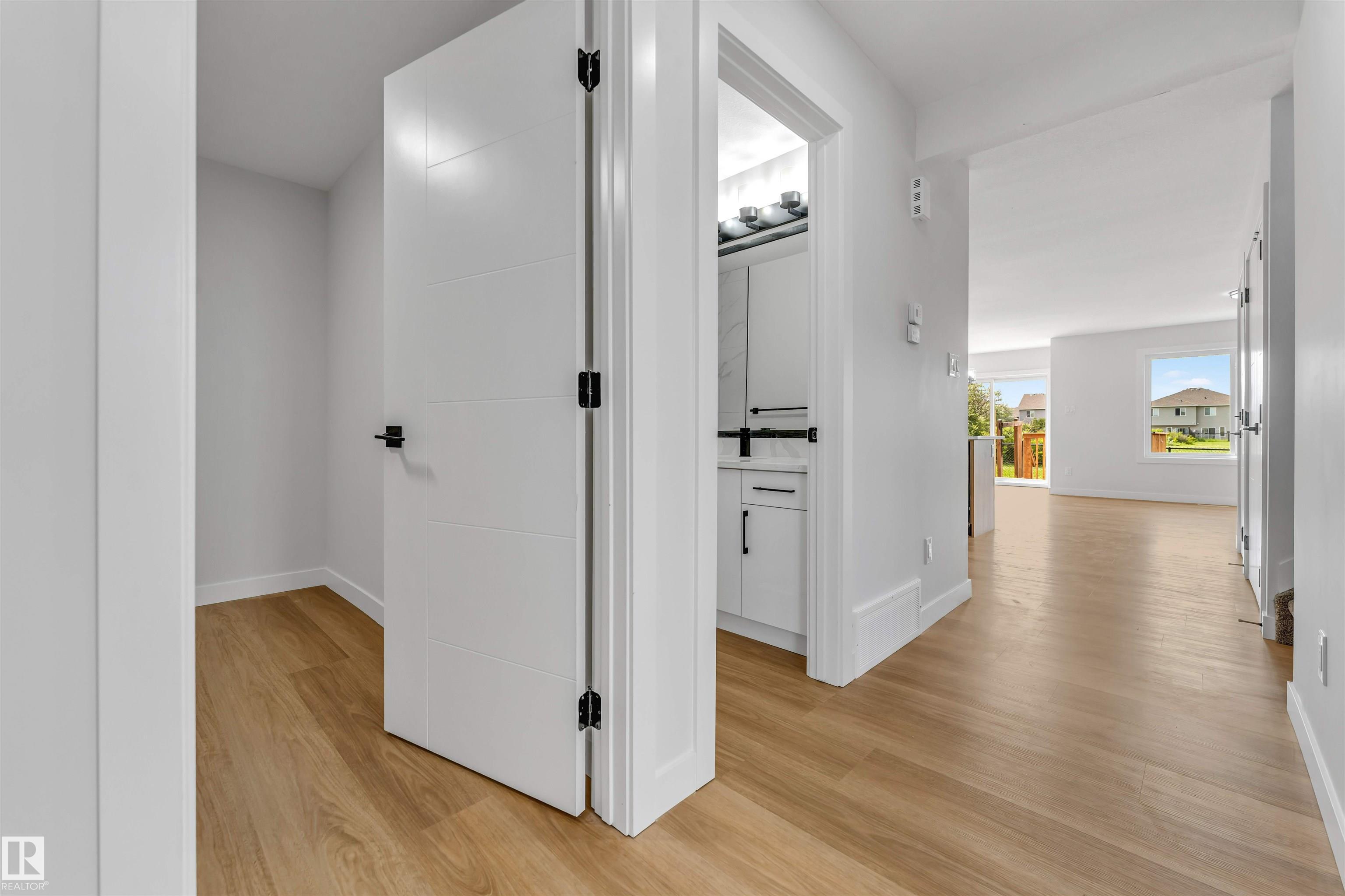 https://zimg.paragon.ice.com/ParagonImages/Property/PM/RAE/225412526/10/0/0/32a7268601039c2ba63a1dc318c3d923/1/deea63b99b07f3402c6fc92cc57e801d/225412526-2ad135ac-aafd-4cbb-ab03-e7a75af52dd7.JPG