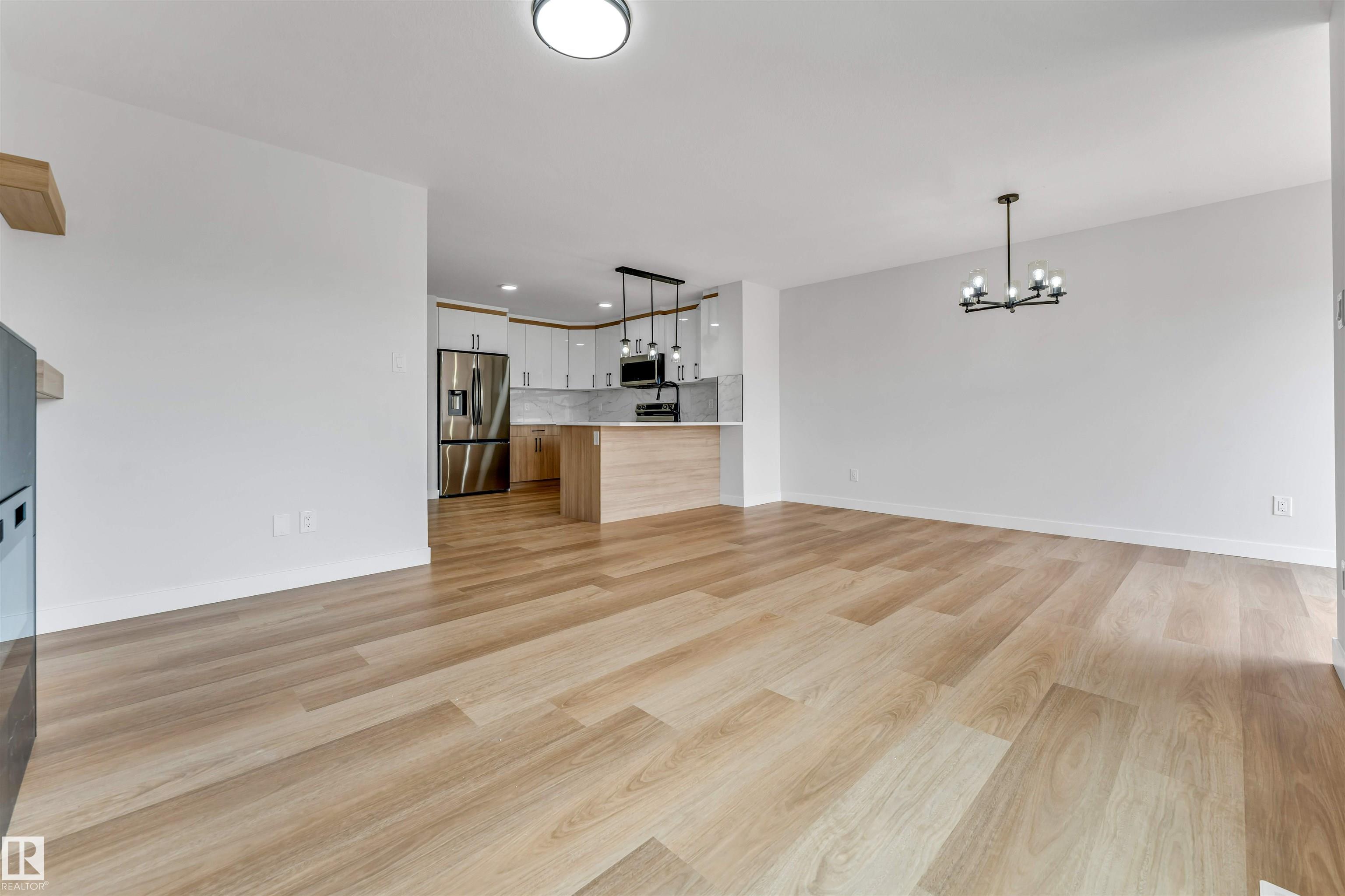 https://zimg.paragon.ice.com/ParagonImages/Property/PM/RAE/225412526/17/0/0/2cbe042c8ffda454b832a27e219f87e9/1/deea63b99b07f3402c6fc92cc57e801d/225412526-2aed1fea-593e-4c9a-8791-b14b199d581a.JPG