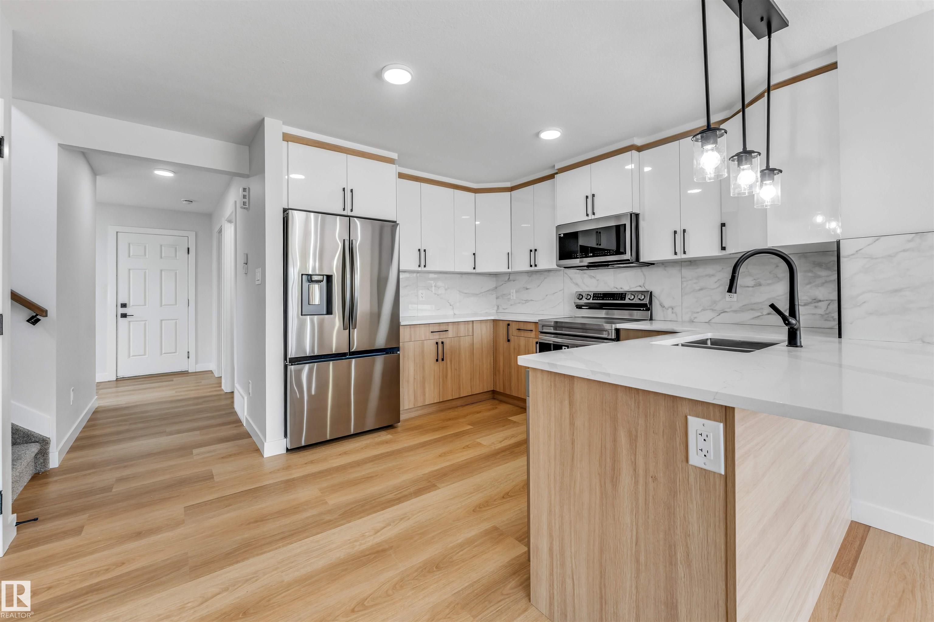 https://zimg.paragon.ice.com/ParagonImages/Property/PM/RAE/225412526/21/0/0/3d6967678ec4792f436008b8d19a0a03/1/deea63b99b07f3402c6fc92cc57e801d/225412526-13b6fe27-7048-4a15-a180-33f9cf92ef48.JPG