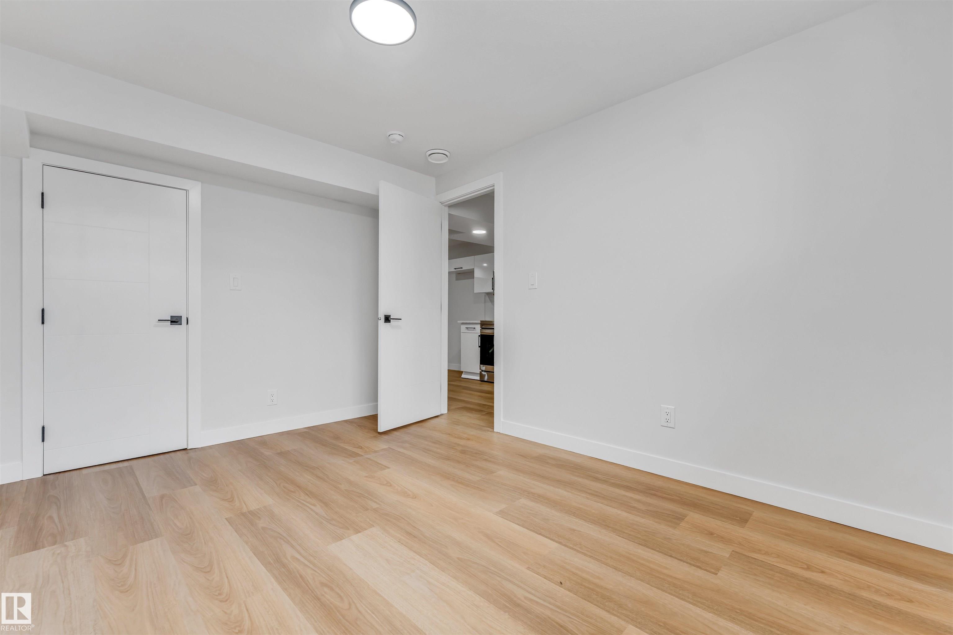 https://zimg.paragon.ice.com/ParagonImages/Property/PM/RAE/225412526/39/0/0/52c0eda6c13db824504852dbd0be4431/1/deea63b99b07f3402c6fc92cc57e801d/225412526-540486af-95ee-461d-b1d7-f43c2f3905d3.JPG