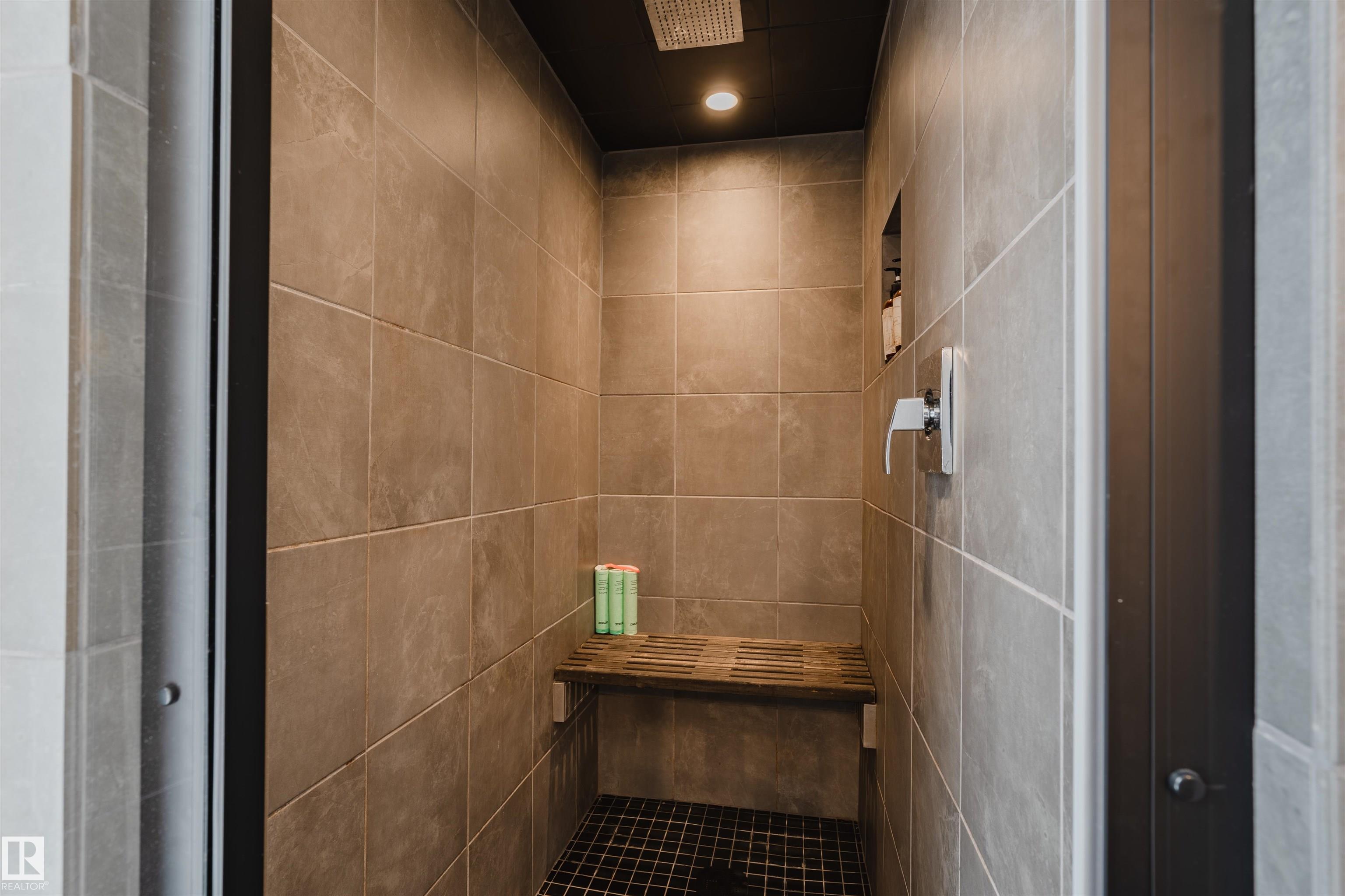 Photo 13 at 13 Flagstone Crescent, Forest Lawn, St. Albert