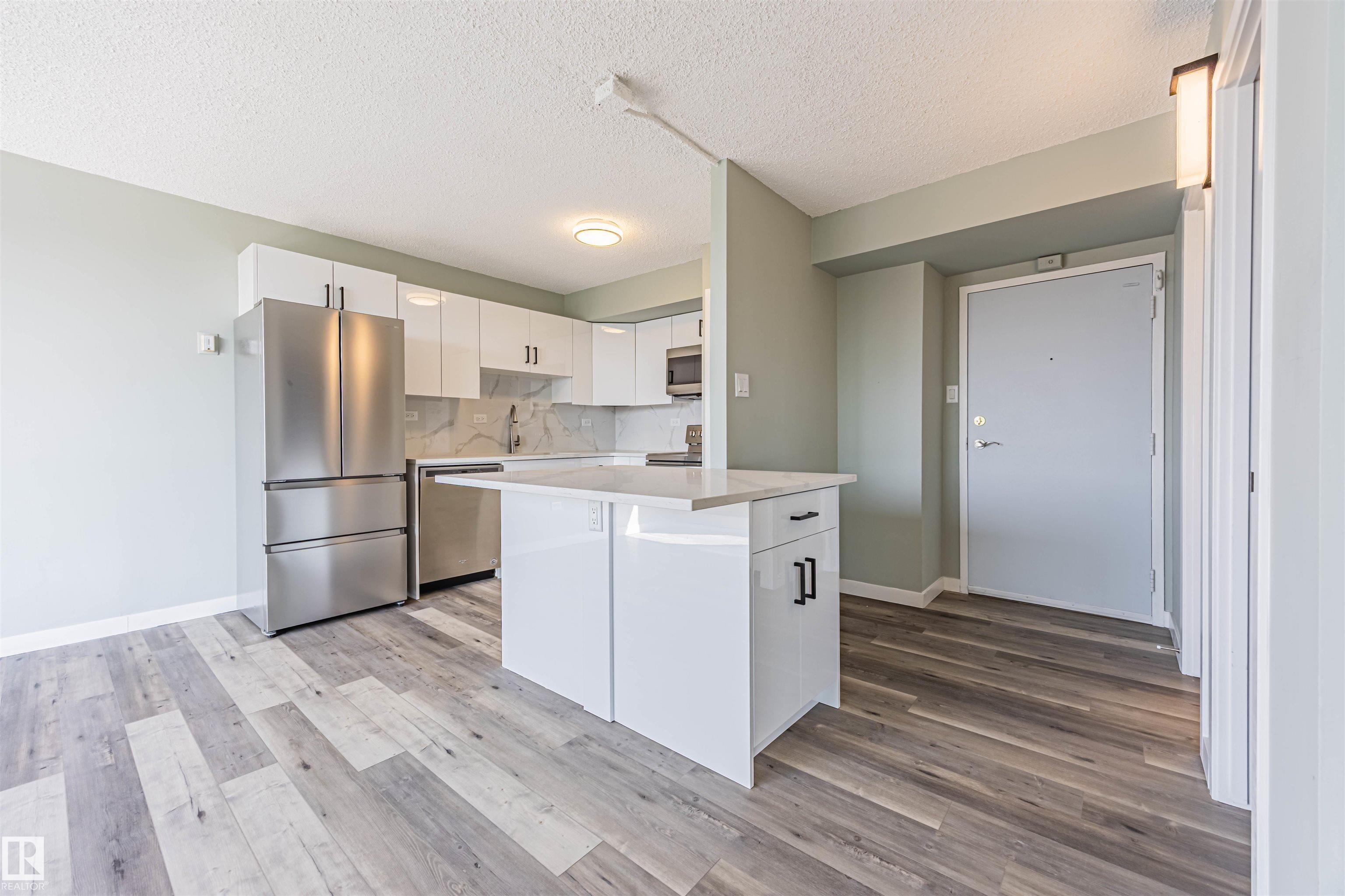 Photo 8 at 1705 - 10150 117 Street NW, Wîhkwêntôwin, Edmonton