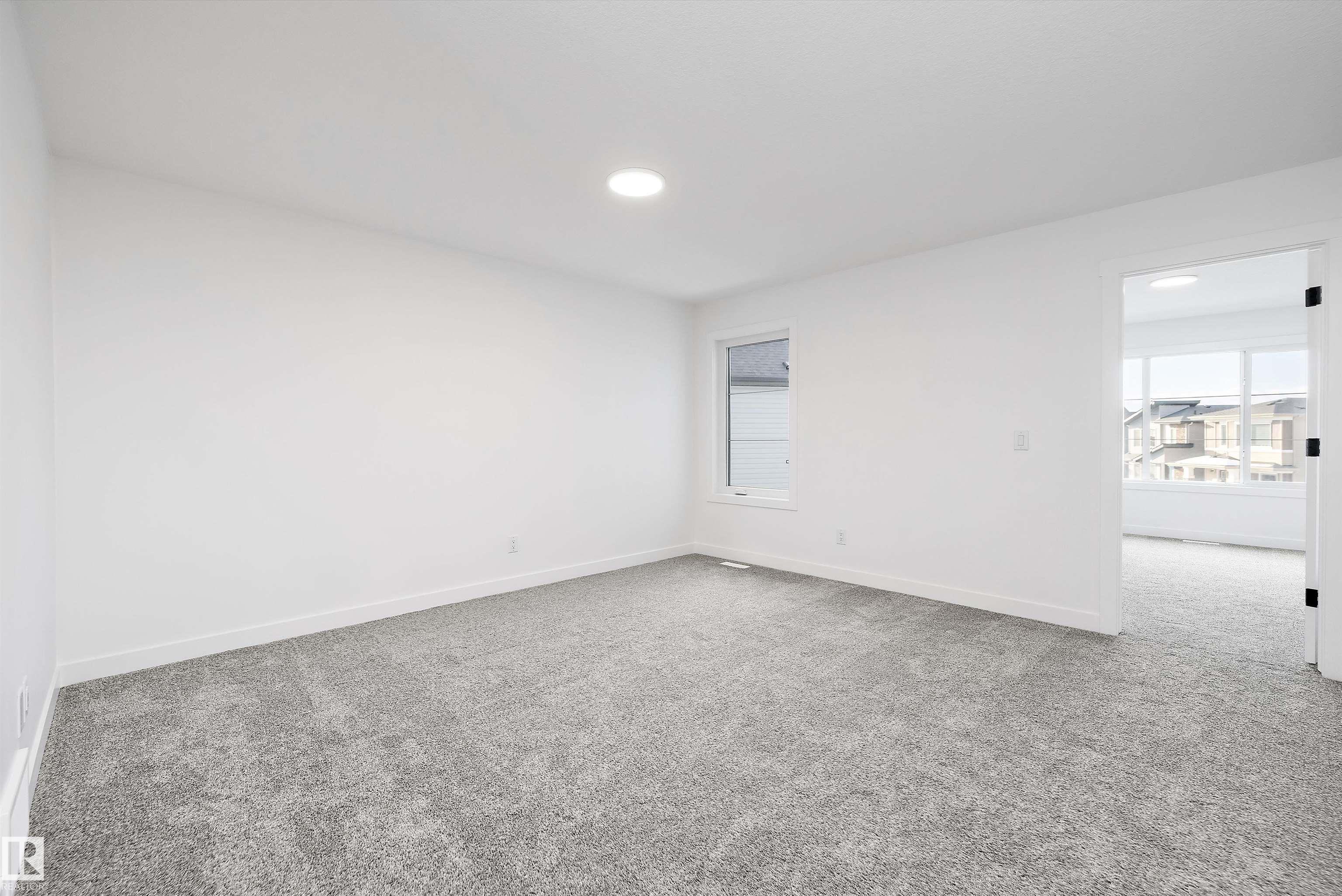 https://zimg.paragon.ice.com/ParagonImages/Property/PM/RAE/225412539/23/0/0/9f159c8ce97d9c3b2f763effeb310e7a/1/9999e6063e586deefb79399e658a6ed8/225412539-7E03E3C5-D872-4A1E-8F4F-4F919524A2AC.JPG