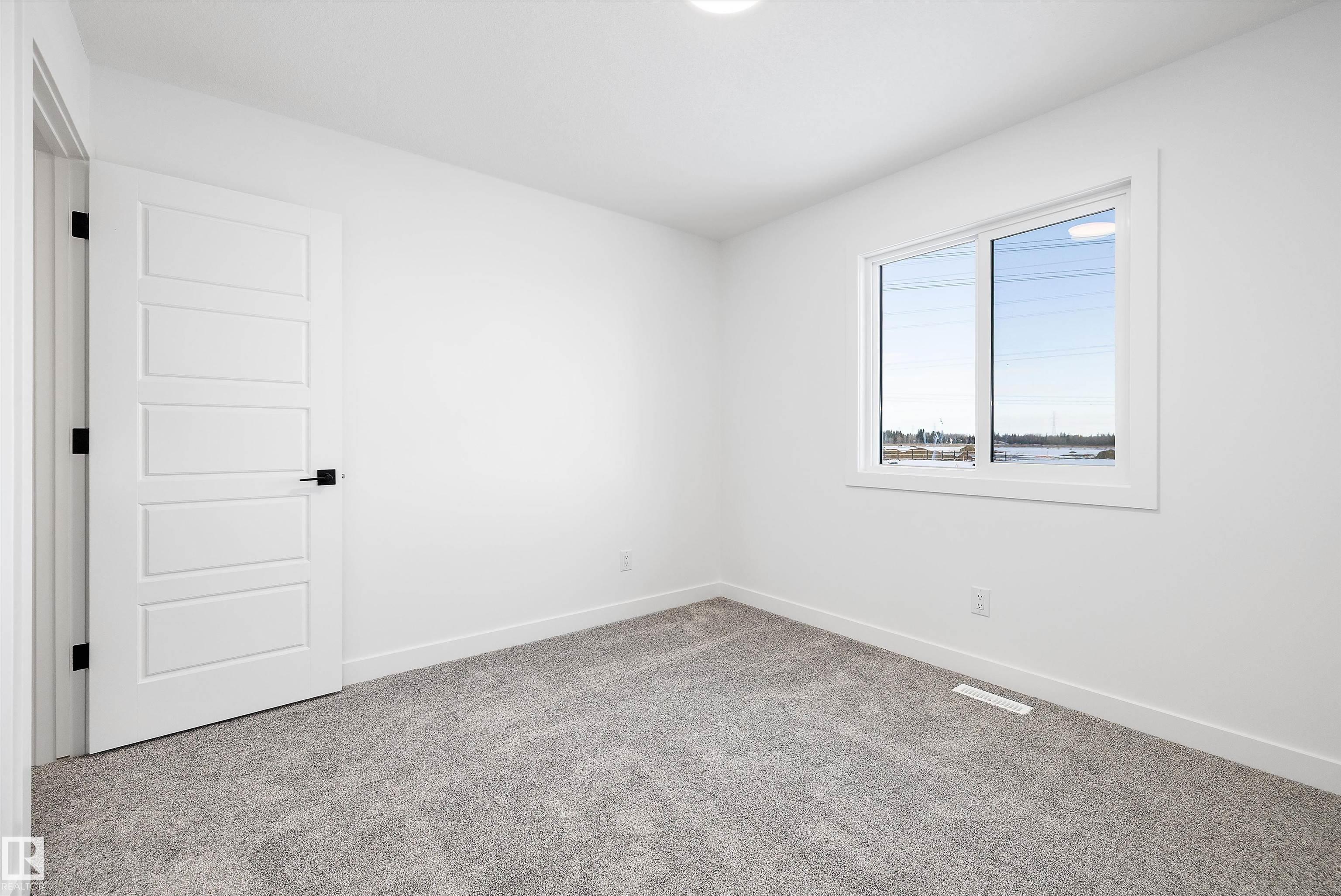 https://zimg.paragon.ice.com/ParagonImages/Property/PM/RAE/225412539/33/0/0/839386f8ed051f7dc71f9b8a2d7d635b/1/9999e6063e586deefb79399e658a6ed8/225412539-E5744252-E4B7-4A54-9F03-C3E2BC57A1C4.JPG