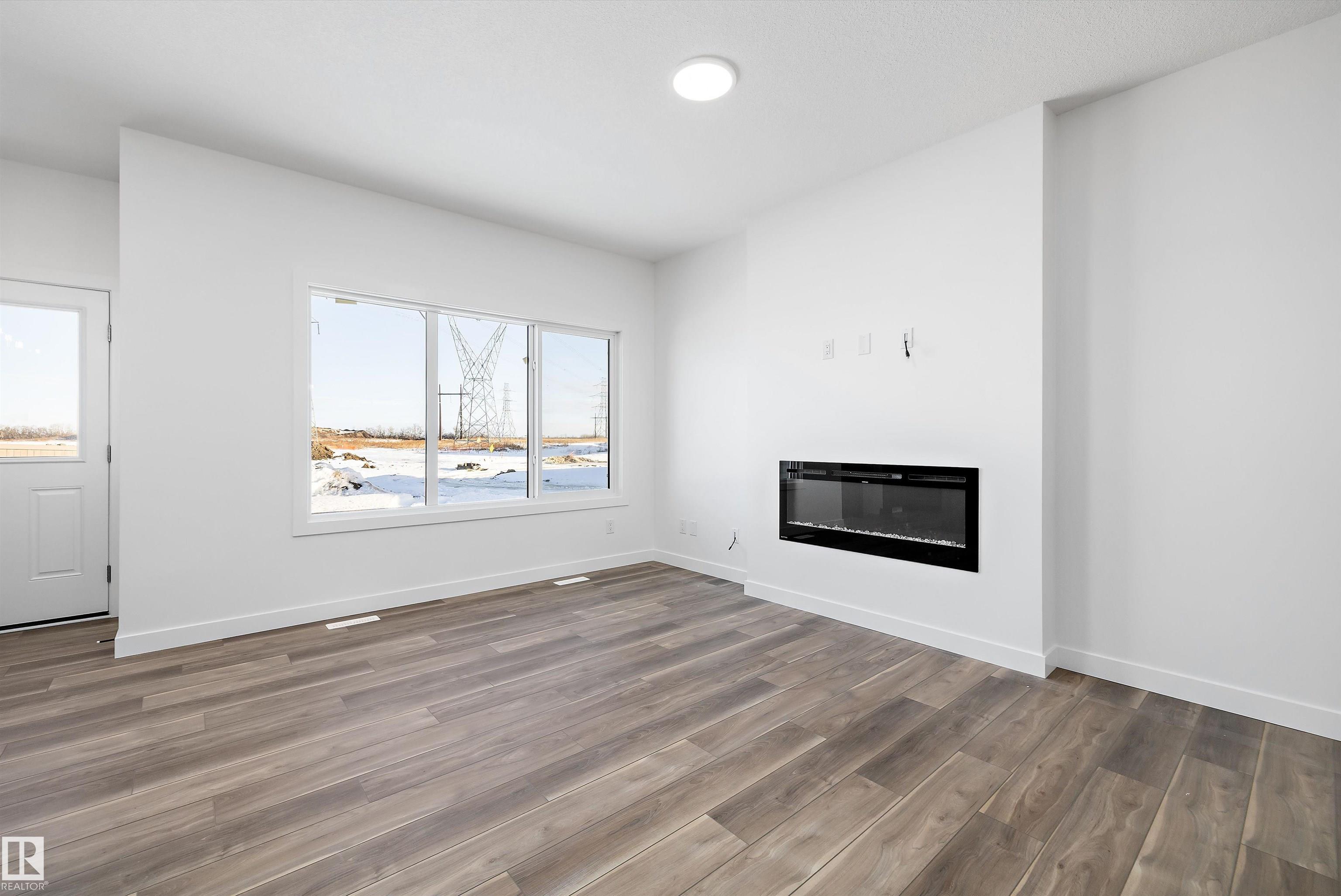 https://zimg.paragon.ice.com/ParagonImages/Property/PM/RAE/225412539/7/0/0/95d1d89dbefd4cf3320cc371db05b566/1/9999e6063e586deefb79399e658a6ed8/225412539-20E02B35-7C4E-4B98-AFF5-A2CF15F63DF0.JPG
