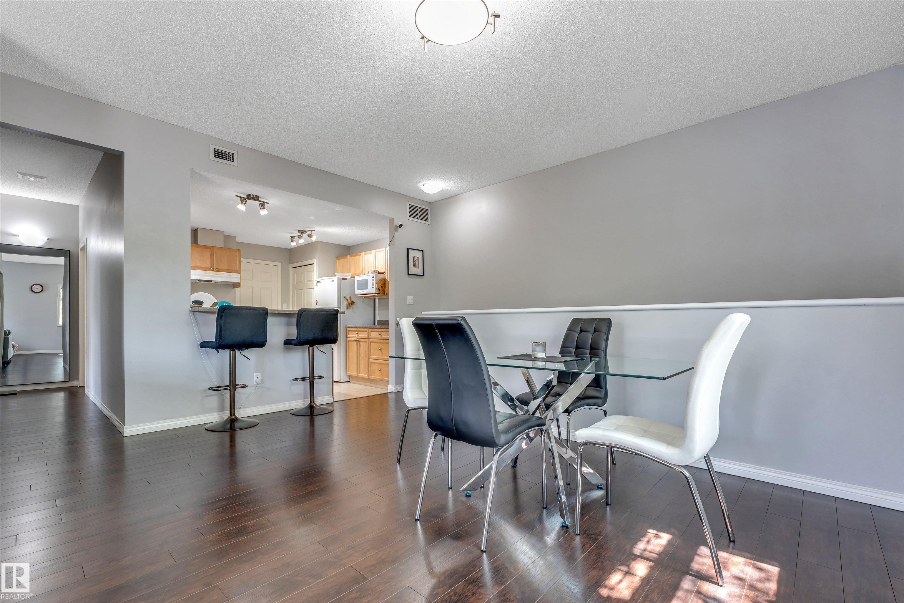 Photo 5 at 102 - 3040 Spence Wynd SW, Summerside, Edmonton