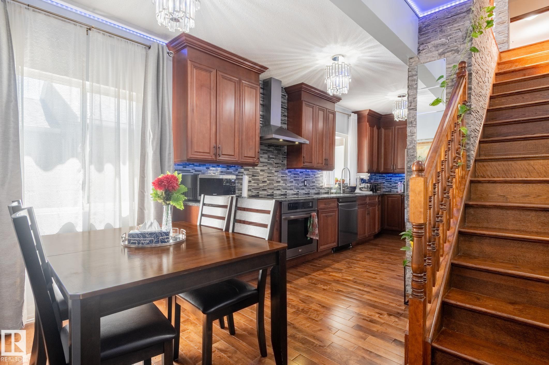 Photo 12 at 11916 71 Street NW, Montrose, Edmonton