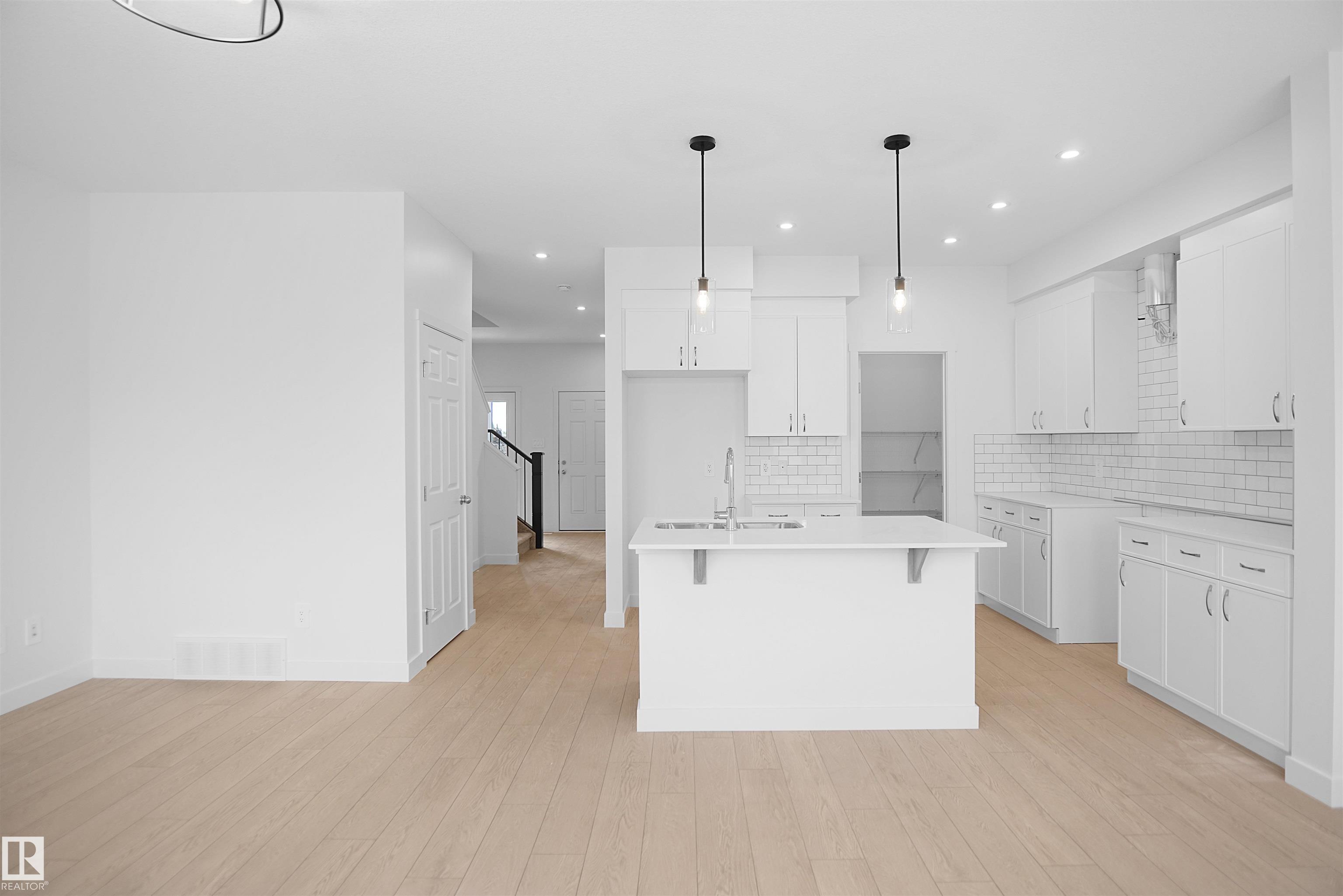 Photo 9 at 4643 Kinsella Landing SW, Keswick, Edmonton