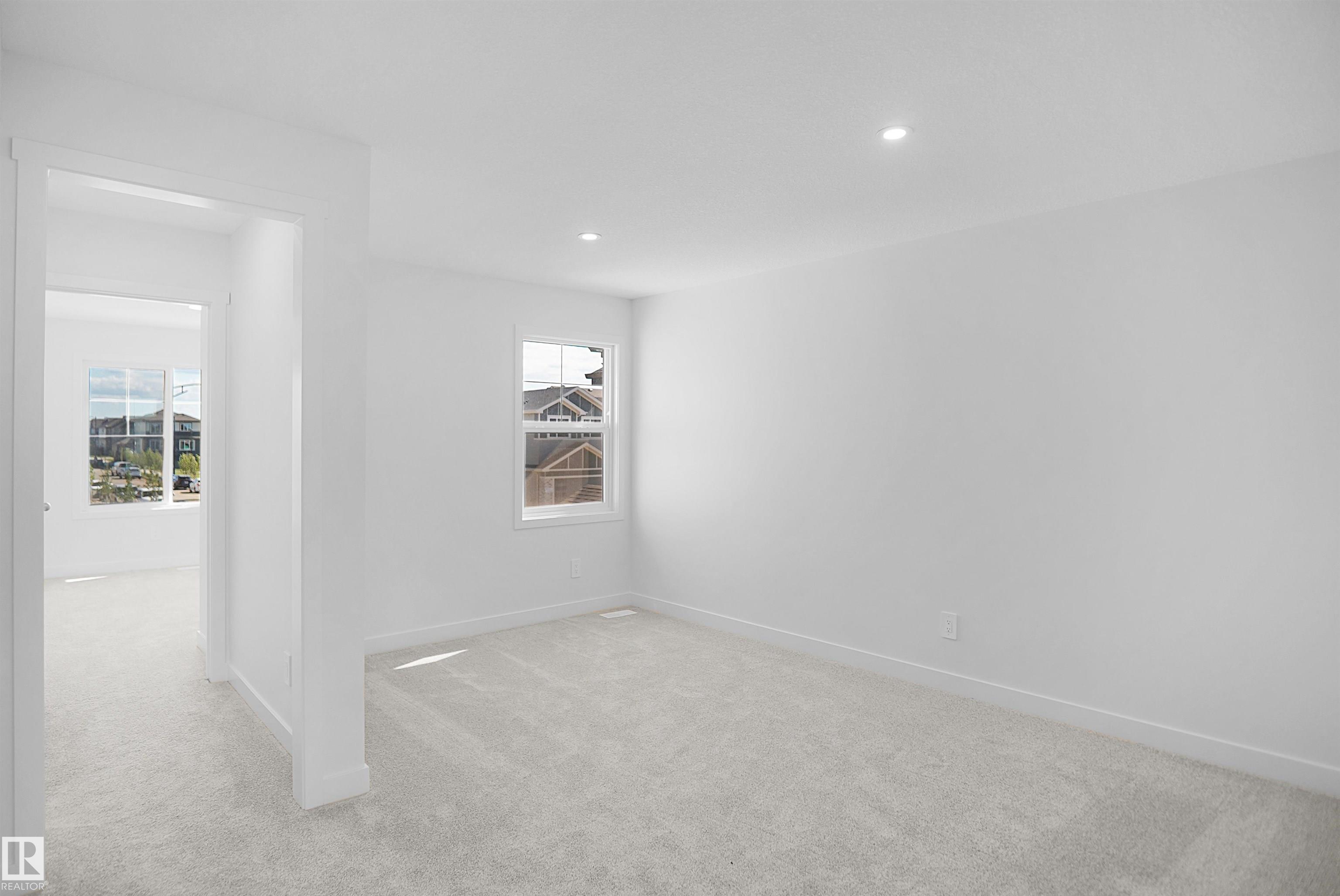 https://zimg.paragon.ice.com/ParagonImages/Property/PM/RAE/225412553/20/0/0/026f37b345f57b8bf676200eaadb4f9c/1/f471967443f73ee1fb3ba6b5b9fdf460/225412553-0DF14727-737B-4943-AE56-EAE7AED5B302.JPG