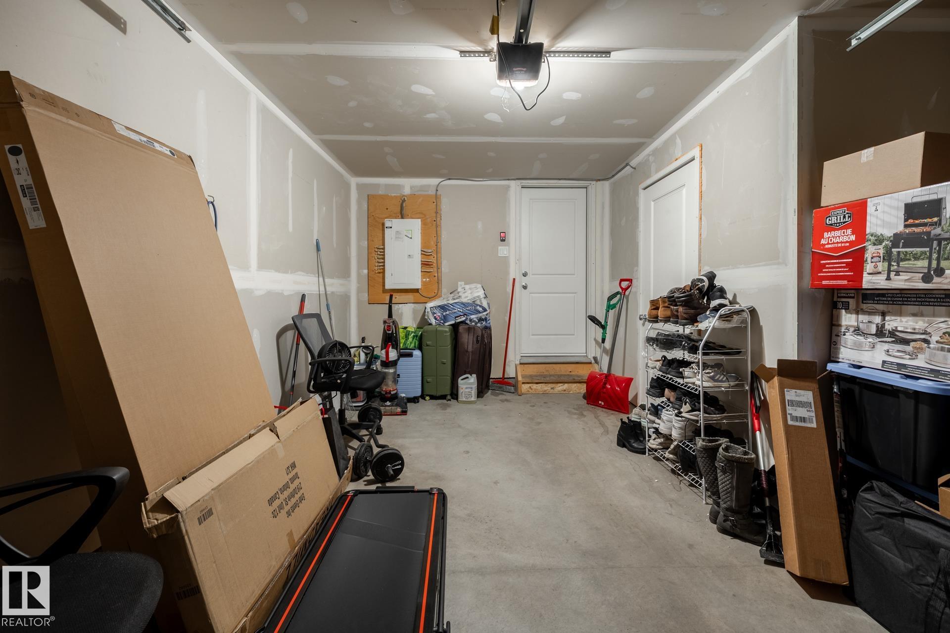 https://zimg.paragon.ice.com/ParagonImages/Property/PM/RAE/225412558/50/0/0/2e1e31aedca7d553cb8f8682e8ae242f/1/8009bb64788d75d4dcb3c972bb206a84/225412558-15D0468B-3776-44AD-ADE3-54672B9B71B8.JPG